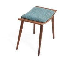 Aarflot Möbler, Norvegia. Sgabello in teak n. 85, ispirato alla panca di Hans Wegner, metà del secolo, 1960