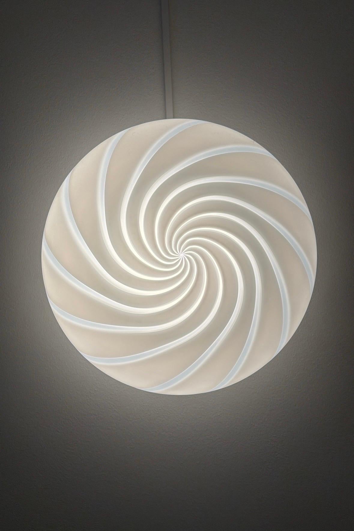 Italian Murano plafond ceiling lamp / wall lamp in white opal glass with swirl. 

The glass is mouth-blown by one of the most renowned Murano Maestros in a family-run workshop. Made according to traditional Murano glassblowing techniques in an