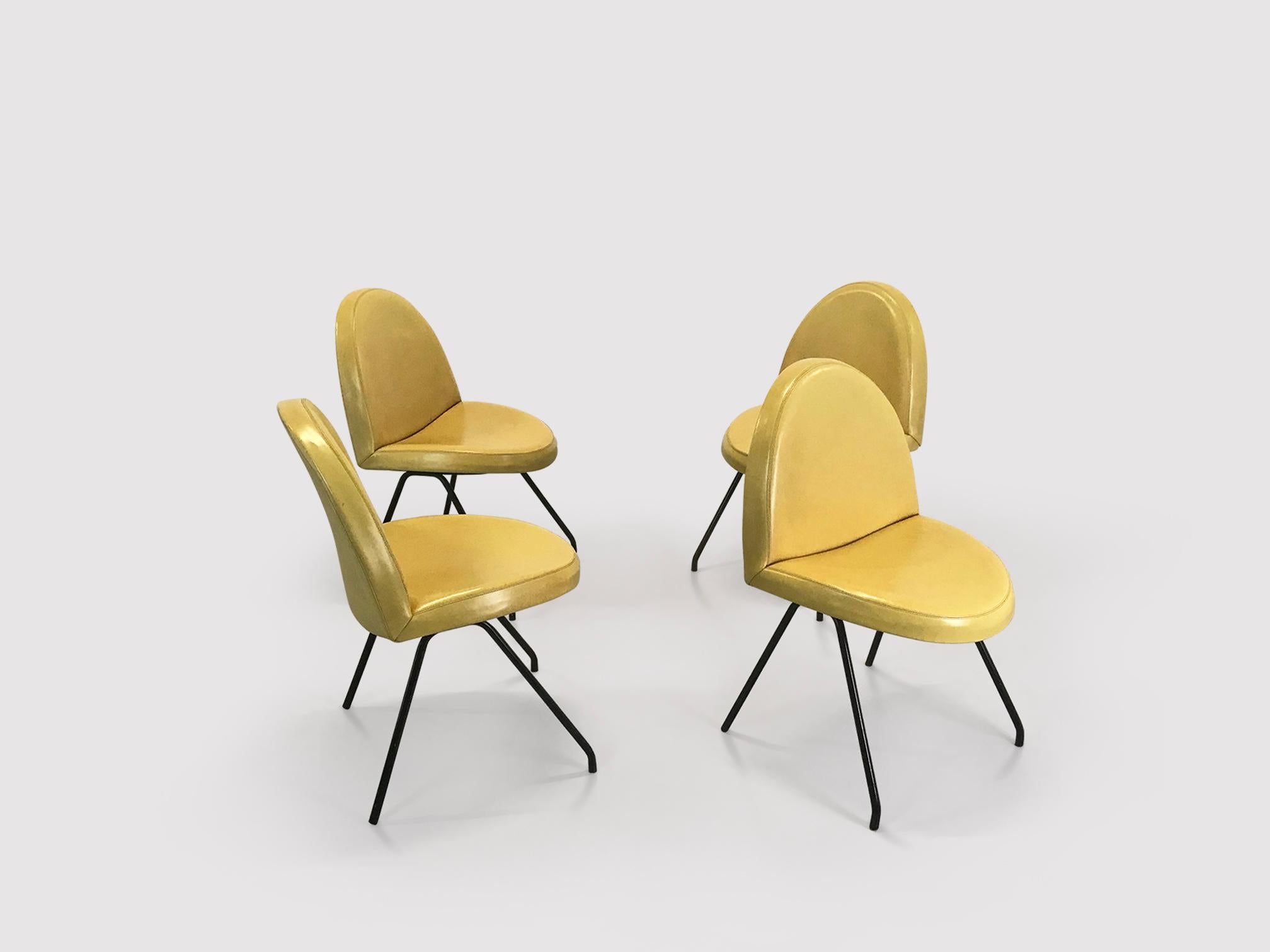 771 Sedie da pranzo in lingua di Joseph-André Motte per André Steiner France 1950, set 4 in vendita 2