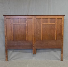 Testiera king size in rovere antico, stile Arts & Crafts, Stati Uniti, intorno al 1920