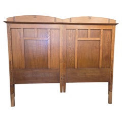 Testiera king size in rovere antico, stile Arts & Crafts, Stati Uniti, intorno al 1920