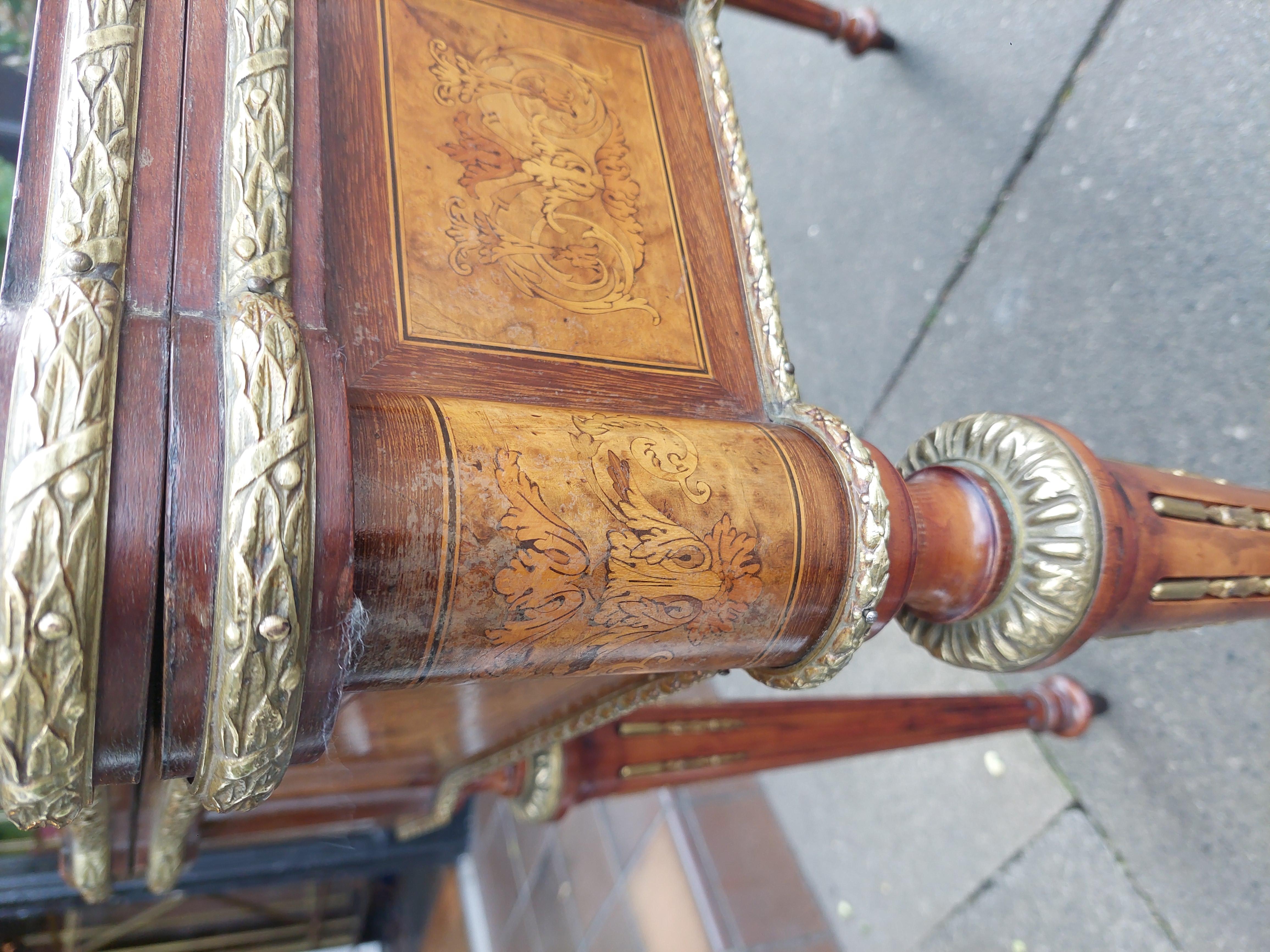 Late 19thC Burr Walnut Card Table In Good Condition For Sale In Altrincham, GB