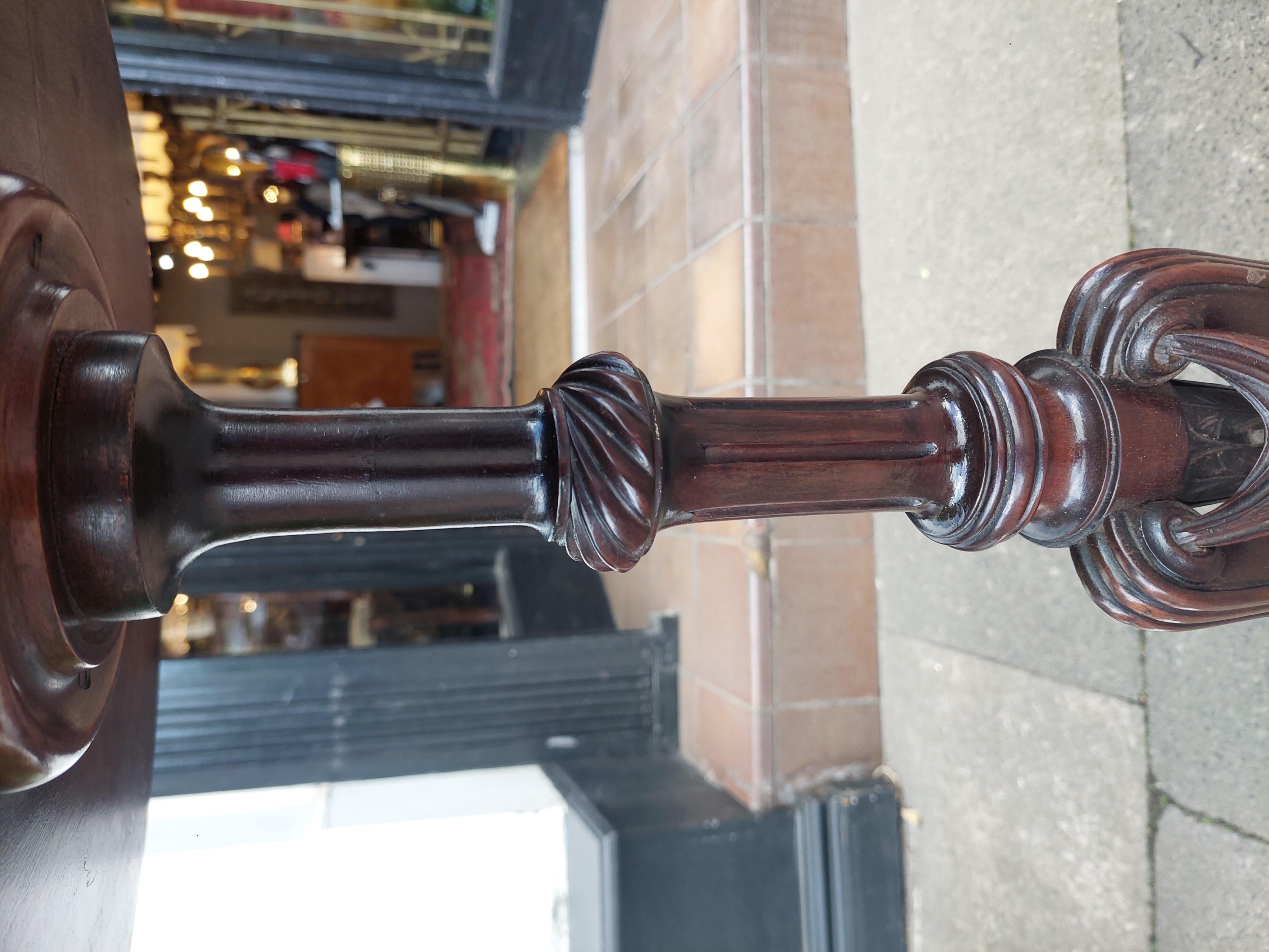 Pair of late Victorian Mahogany Occasional Tables For Sale 1