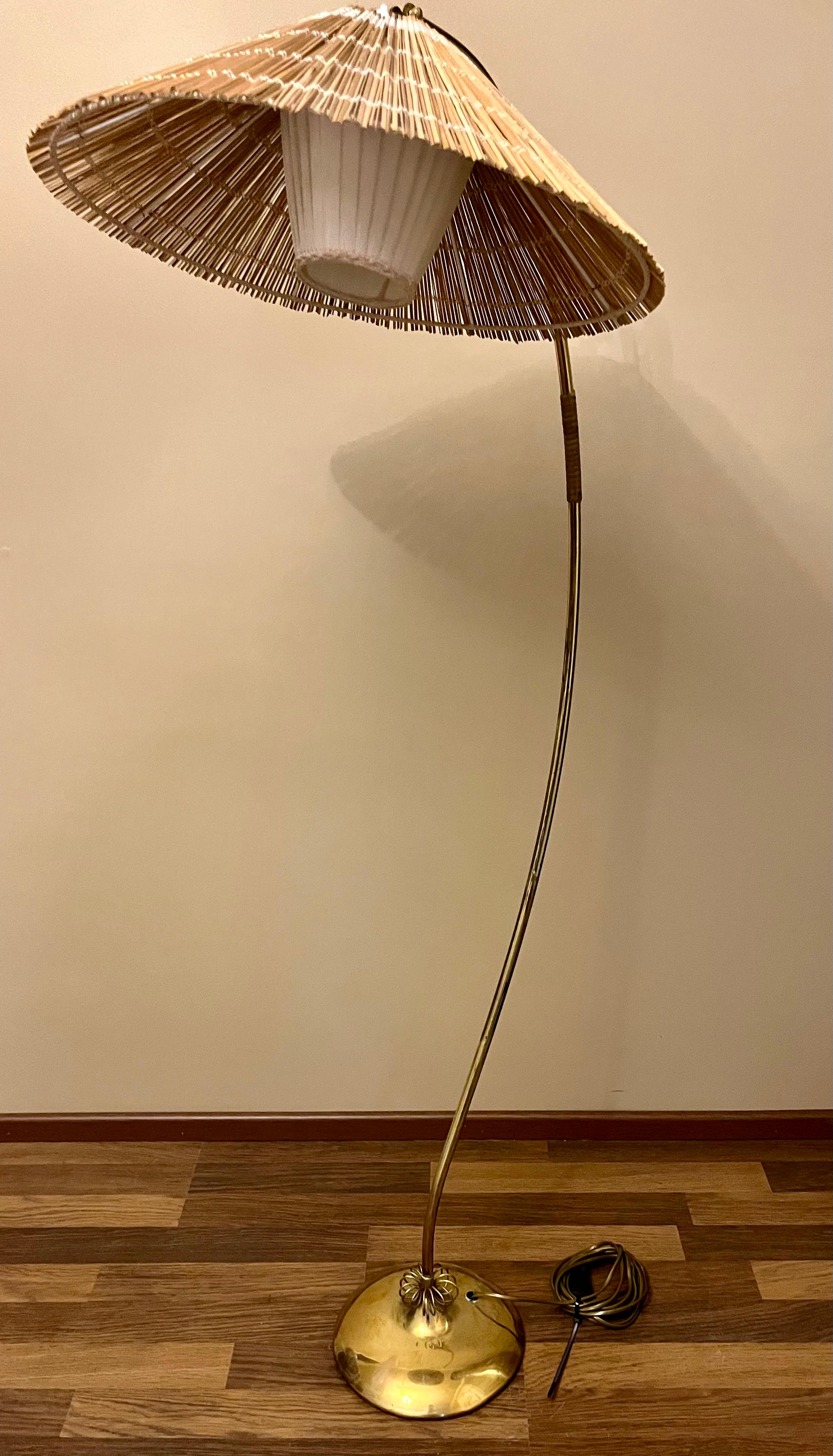 Scandinave moderne Design finlandais Lampadaire Soini en vente