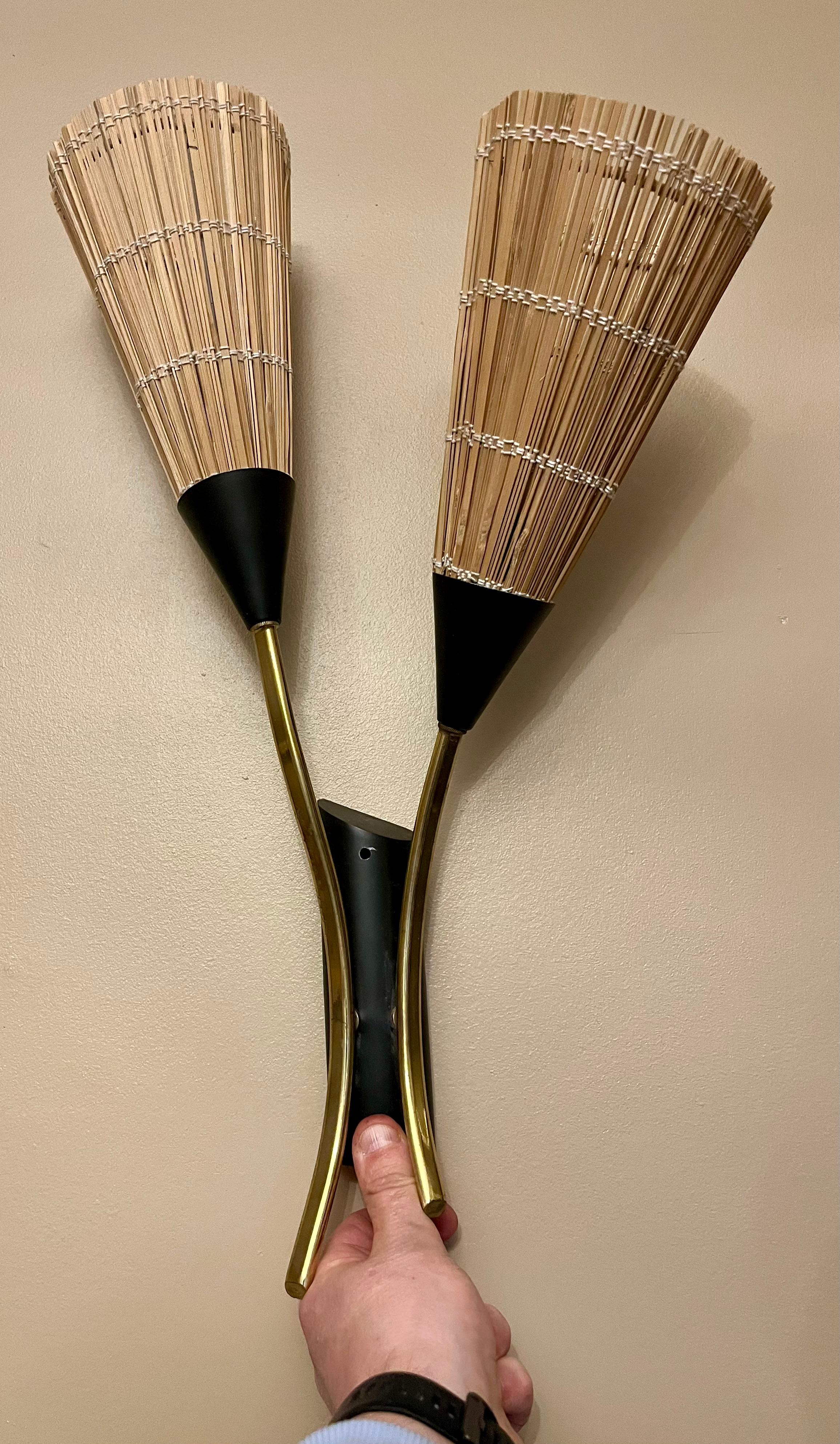 Itsu, Wandlampenpaar, Model No. EY76. Jahr 1950 (19. Jahrhundert) im Angebot