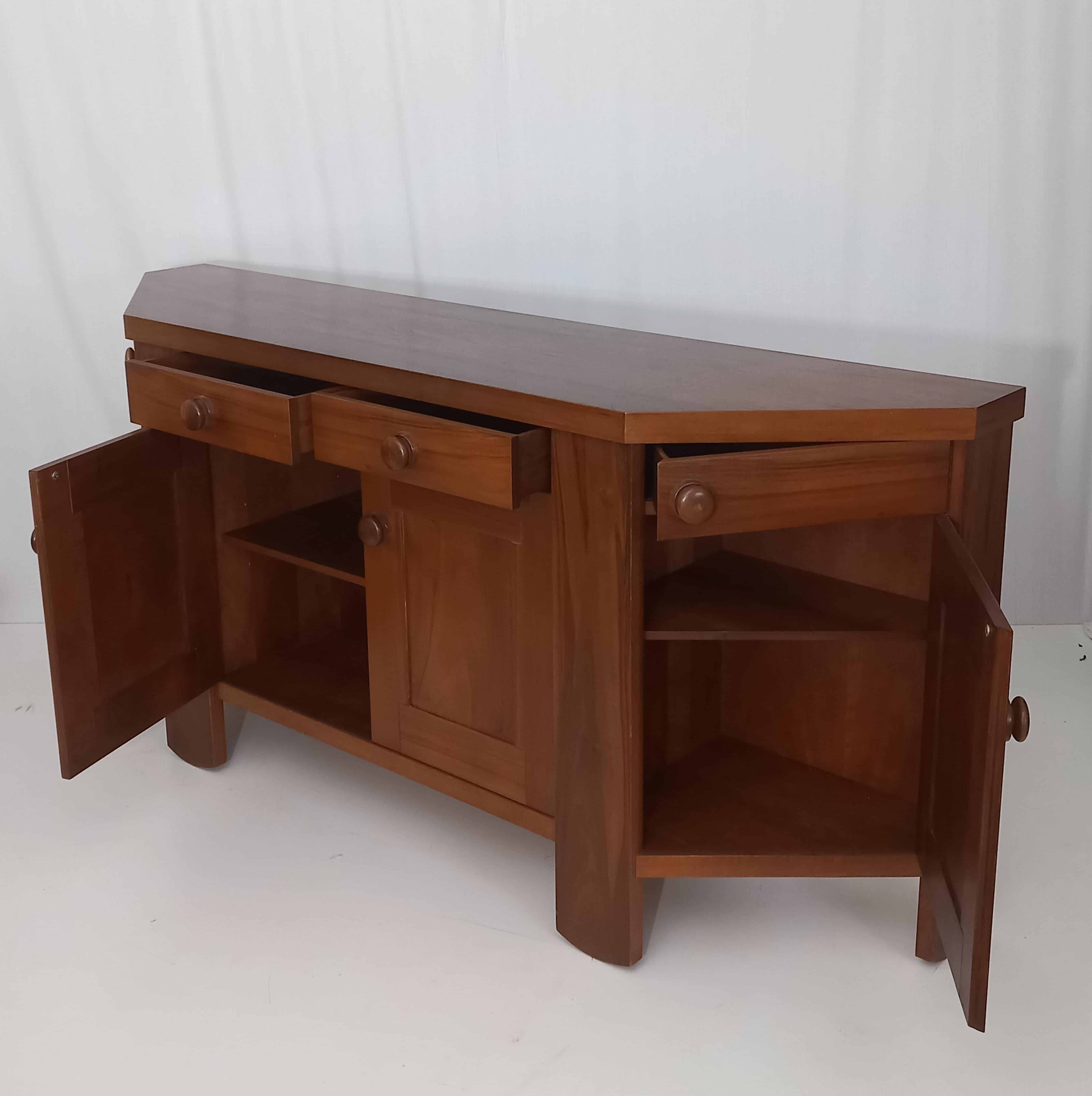 Italian Walnut Sideboard by Silvio Coppola for Bernini, 70s in vendita