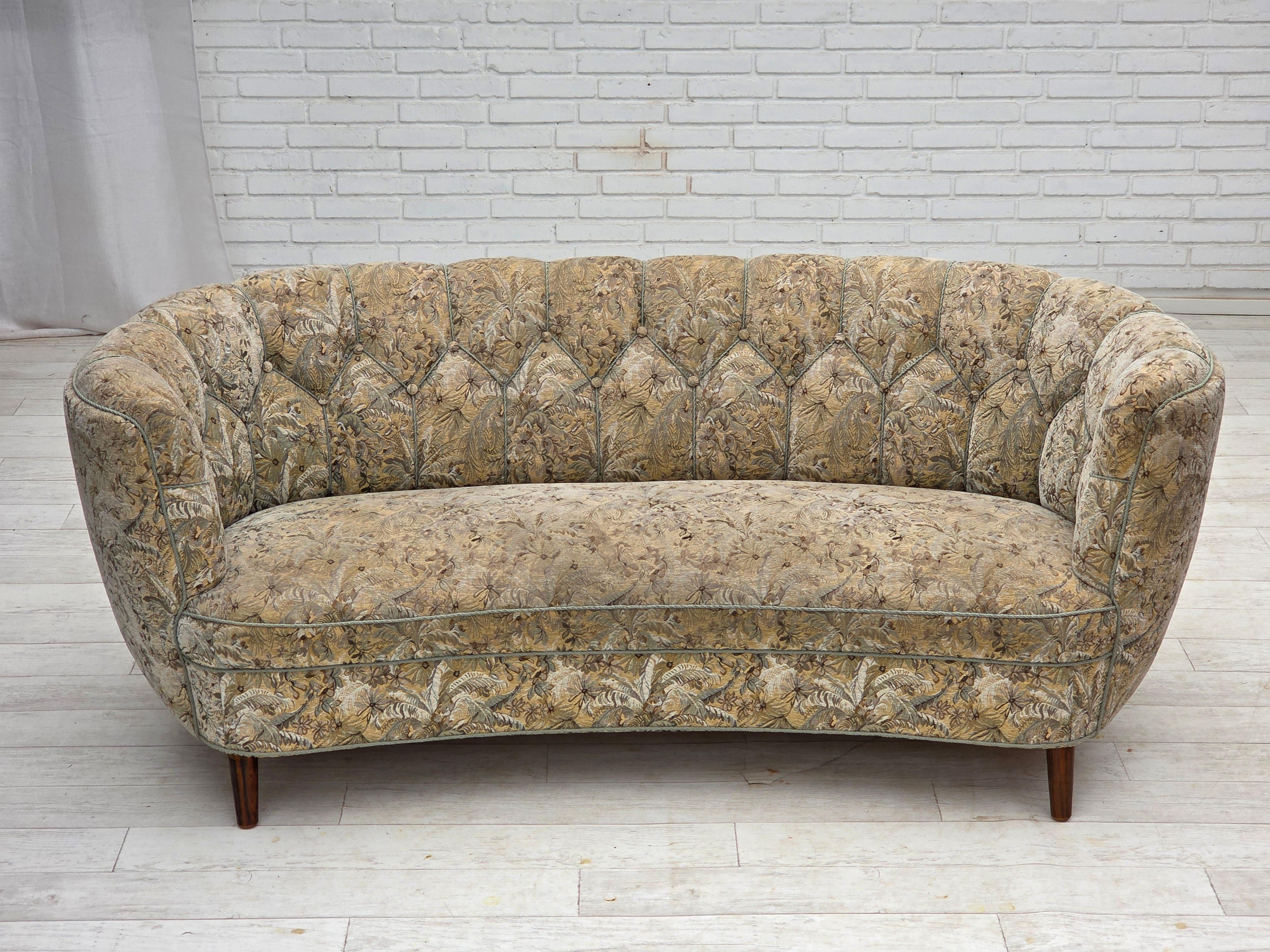 Scandinavian Modern 1970s, Danish 3 seater curved sofa, original multicolor furniture fabric. For Sale