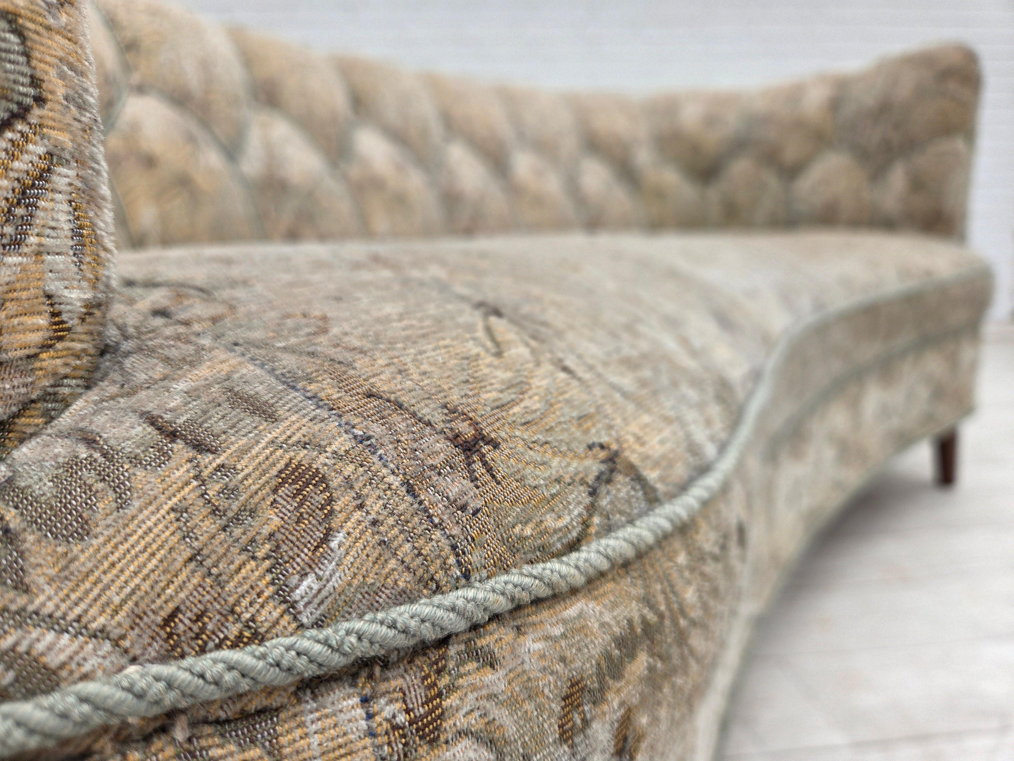 Late 20th Century 1970s, Danish 3 seater curved sofa, original multicolor furniture fabric. For Sale
