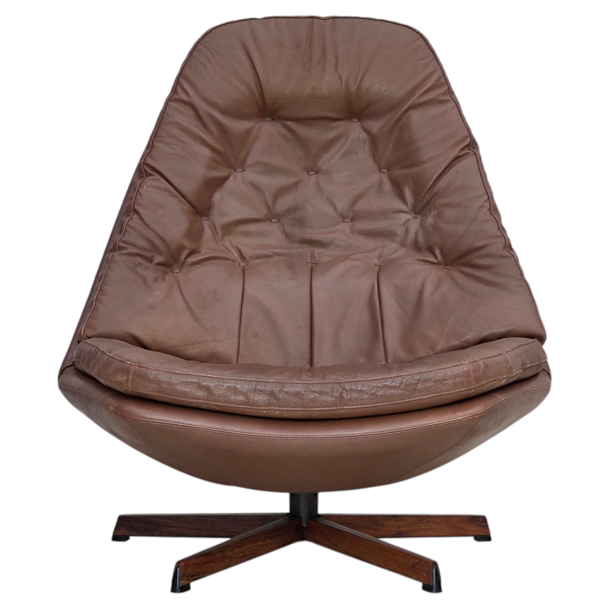 1970s, Danish design by Madsen & Schubell, adjustable swivel lounge chair.