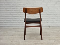 Années 1970, lot de 4 chaises de salle à manger danoises de la marque Findahl Møbelfabrik, en teck.