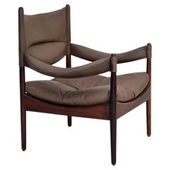 Années 1970, création danoise de Kristian Vedel, fauteuil à dossier haut modèle « Modus ».