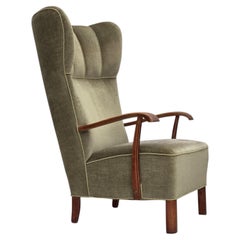 1960er Jahre, dänischer Sessel mit hoher Rückenlehne, Möbelvelours, Eichenholz.