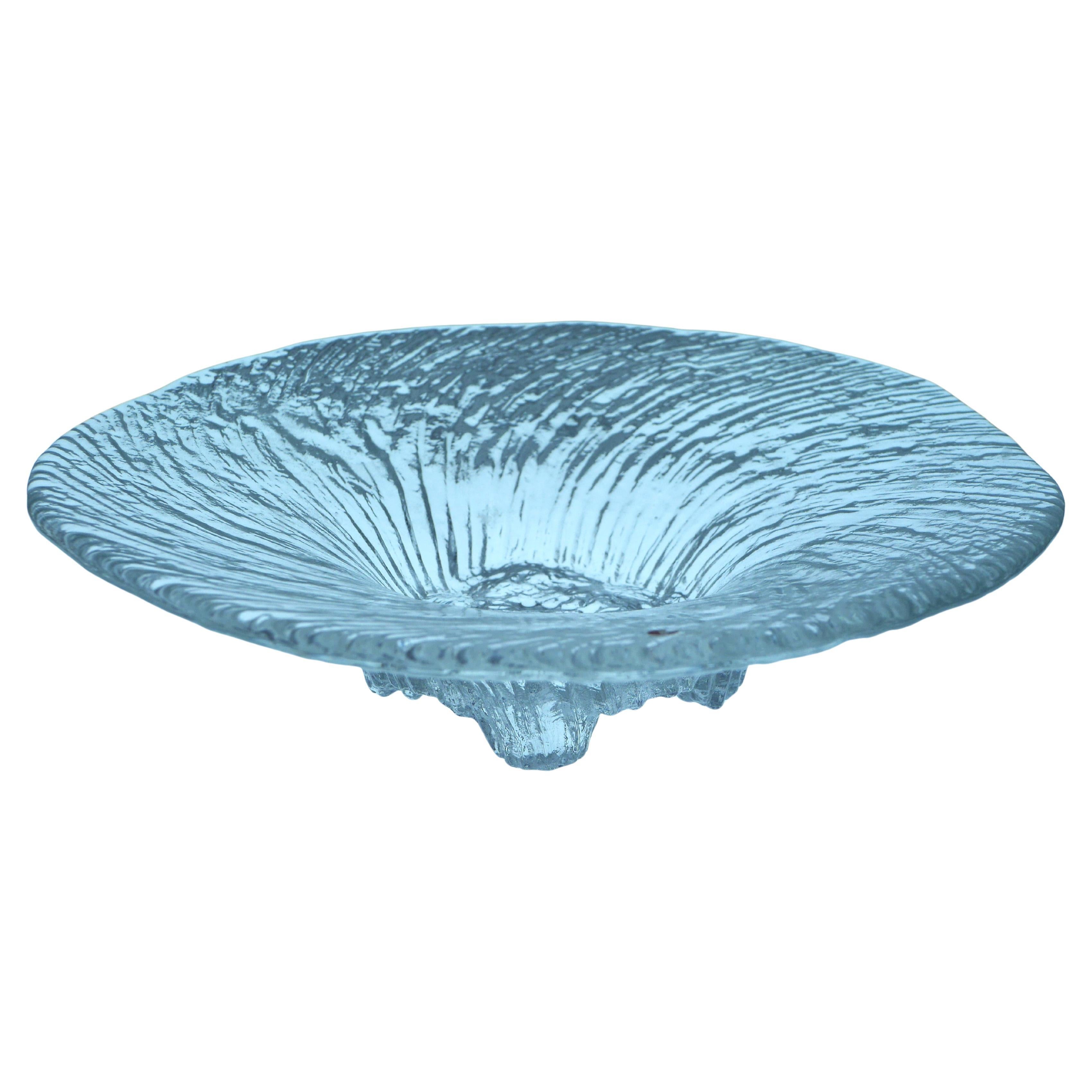 Diseño de vidrio artístico finlandés, un cuenco "Avanti" realizado por Tapio Wirkkala para Iittala. en venta