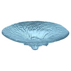 Finnish art glass design, a bowl “Avanti” made by Tapio Wirkkala for Iittala.