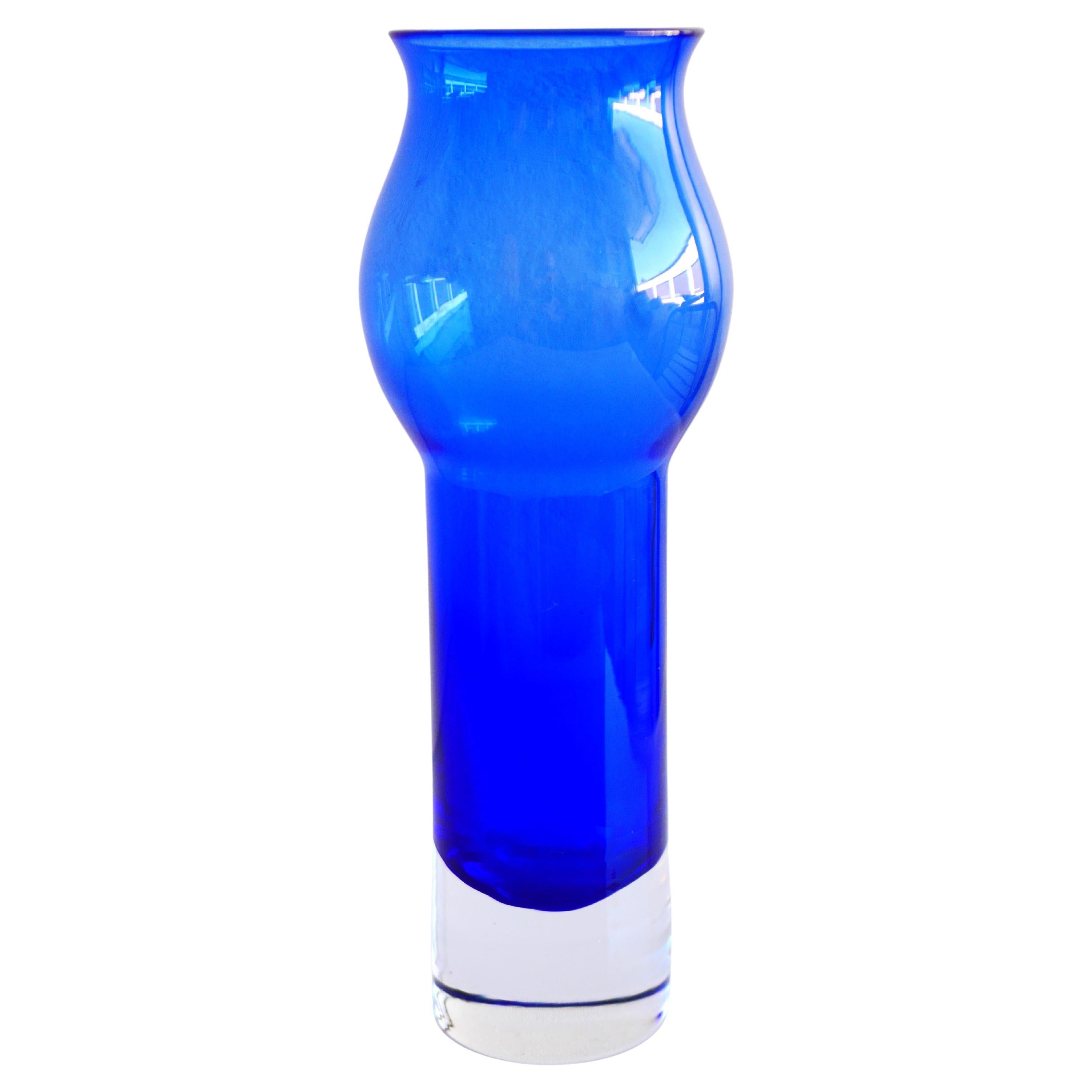 Scandinavian art Glassa cobalt blue  Vase by Bo Borgström for Åseda, Sweden