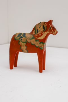 Handpainted traditional Swedish Dala horse by Grannas Olsson, Nusnäs