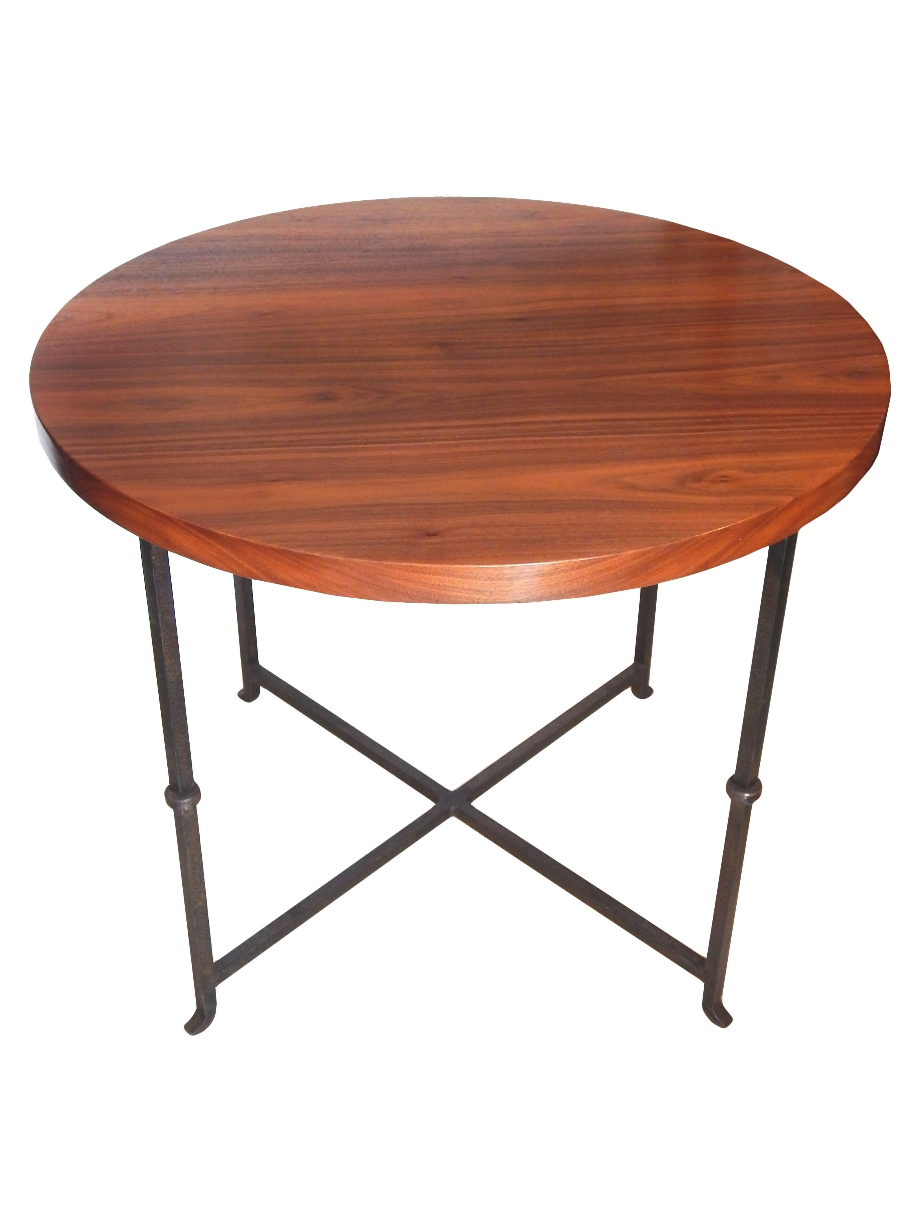 Mid-Century Modern Round Iron Based Table For Sale