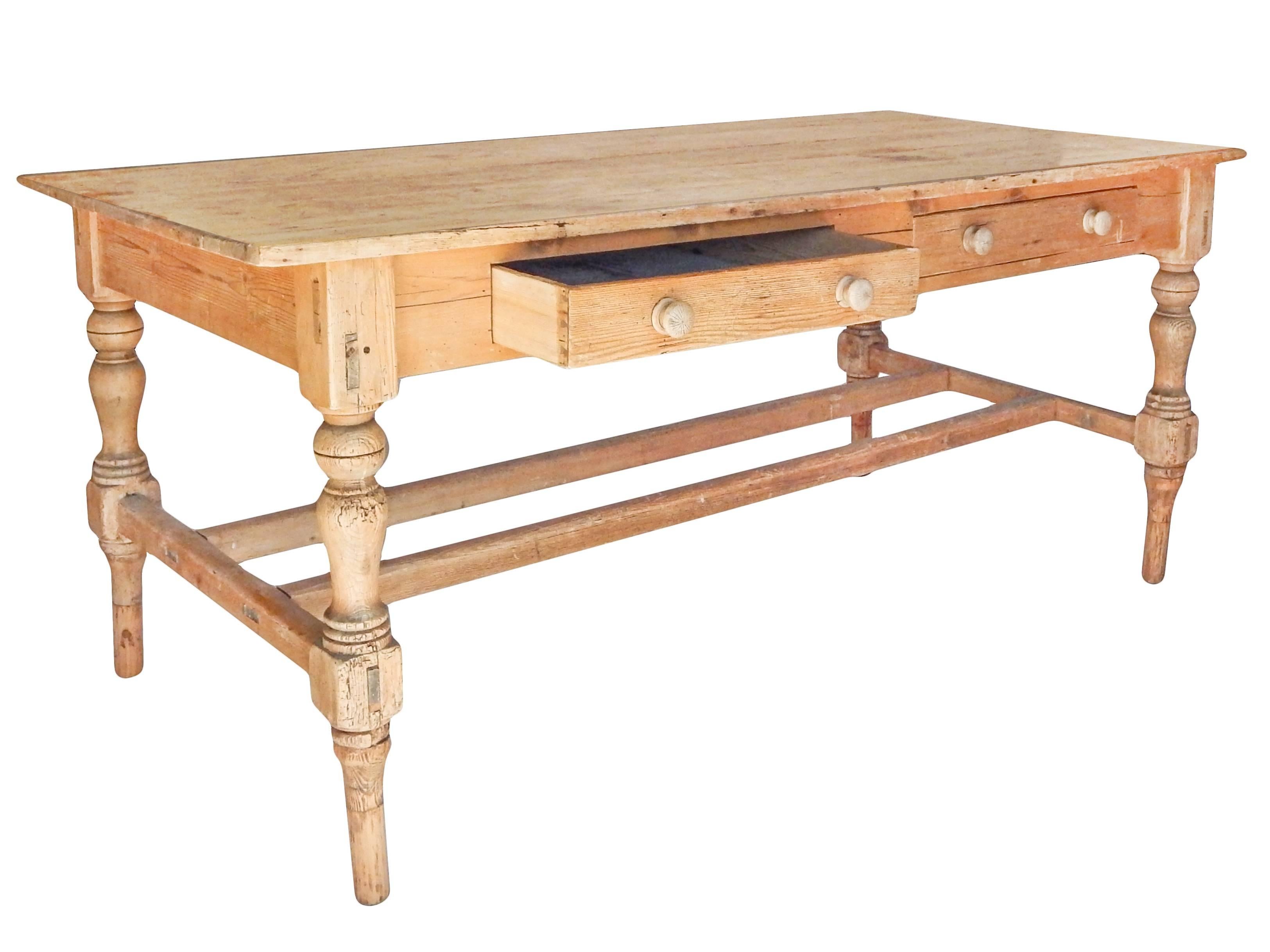 French Pine Work Table In Good Condition For Sale In Bridgehampton, NY