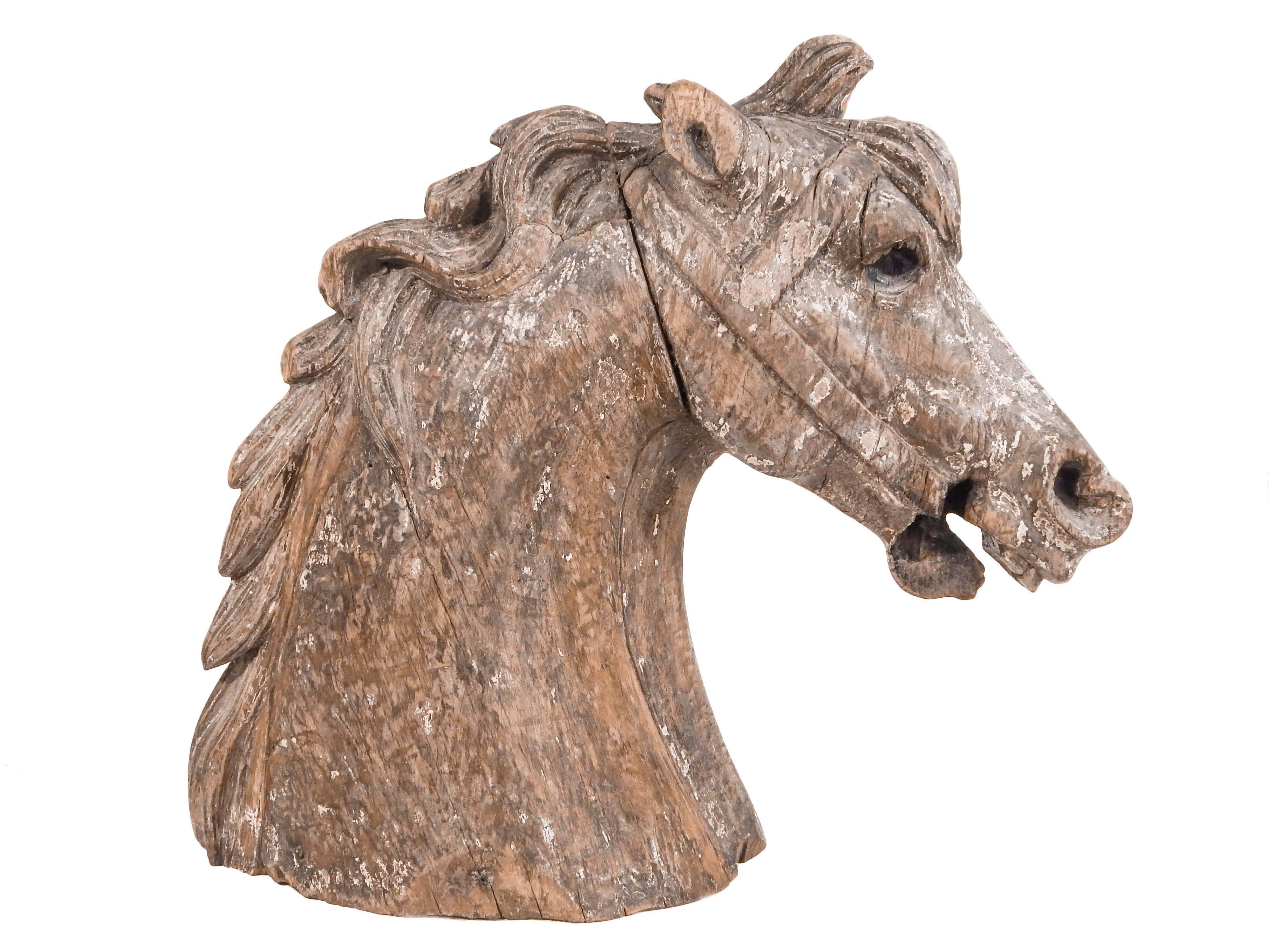 Carved Carousel Horse Head In Good Condition For Sale In Bridgehampton, NY