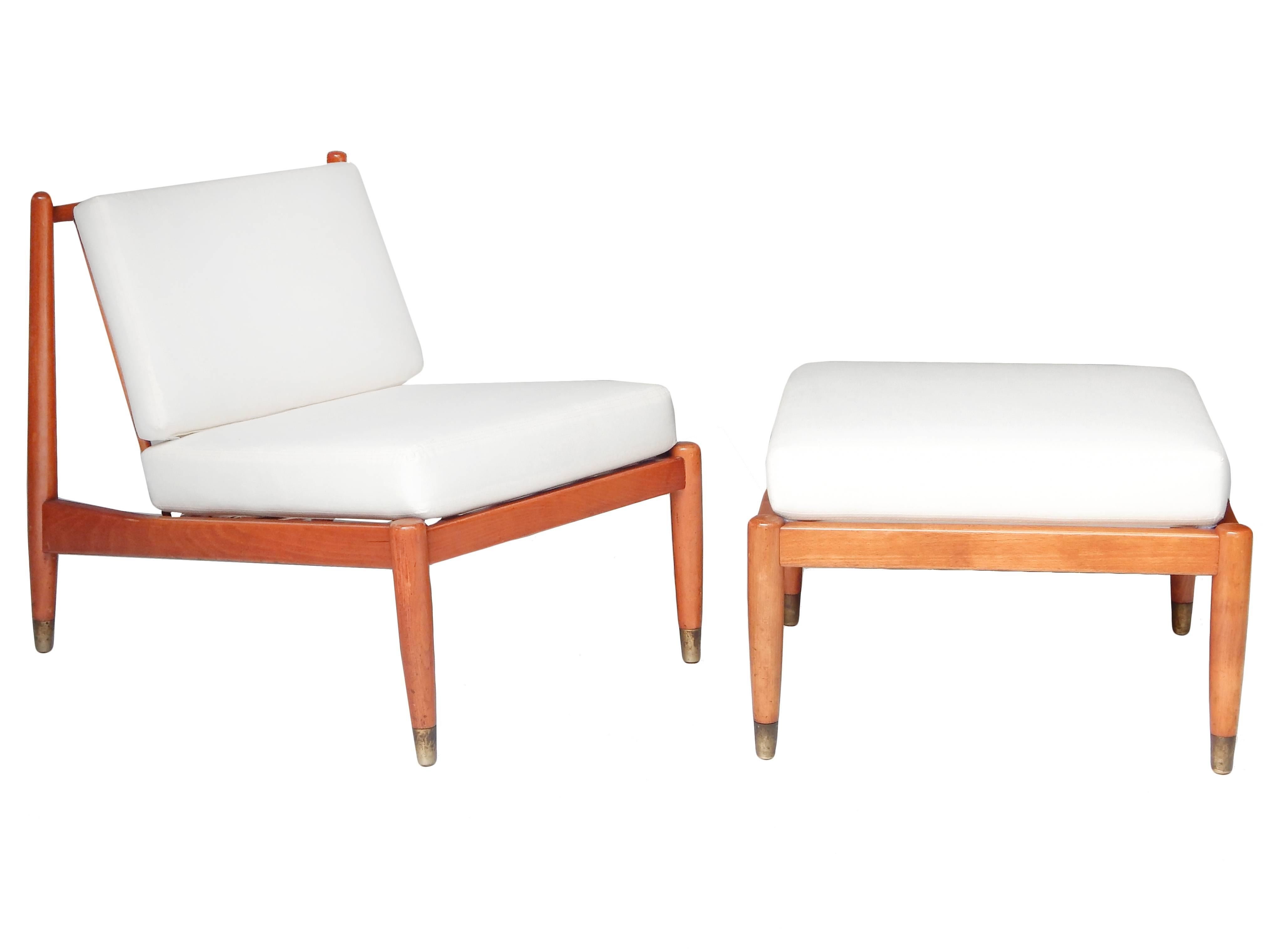 Mid-Century Modern Pair of Mid-Century Slipper Chairs with Ottomans For Sale