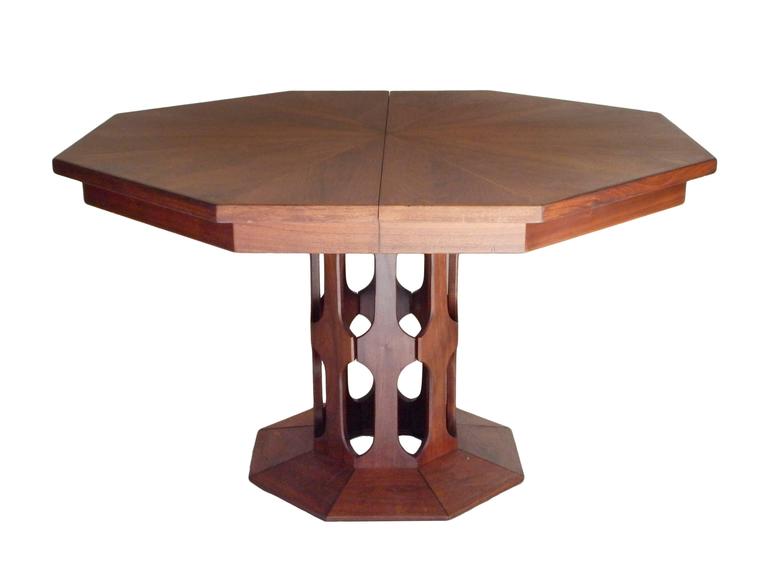 Kent Coffey Pedestal Dining Table at 1stDibs