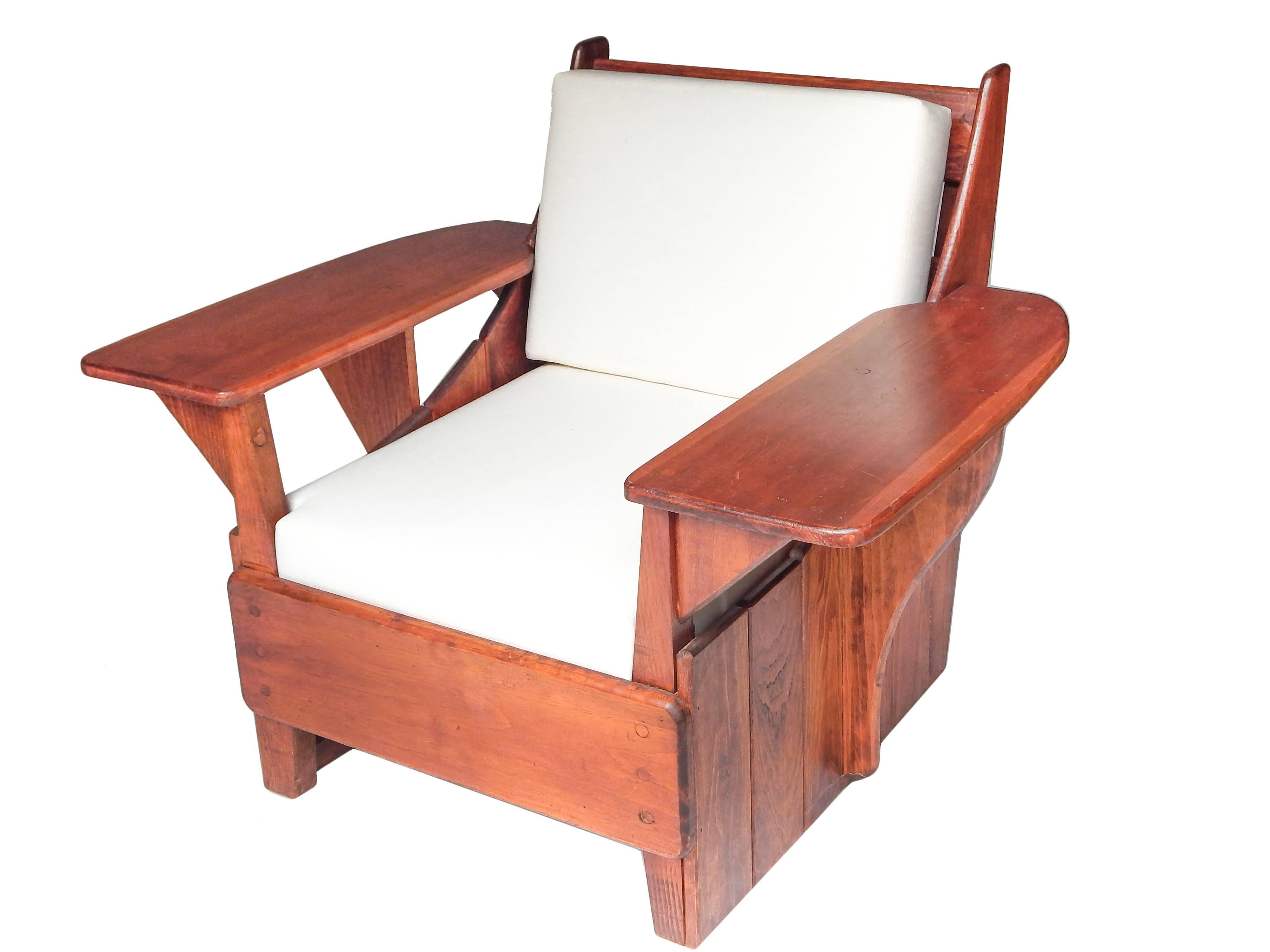 American Rare Pair of Old Hickory Cabin Chairs