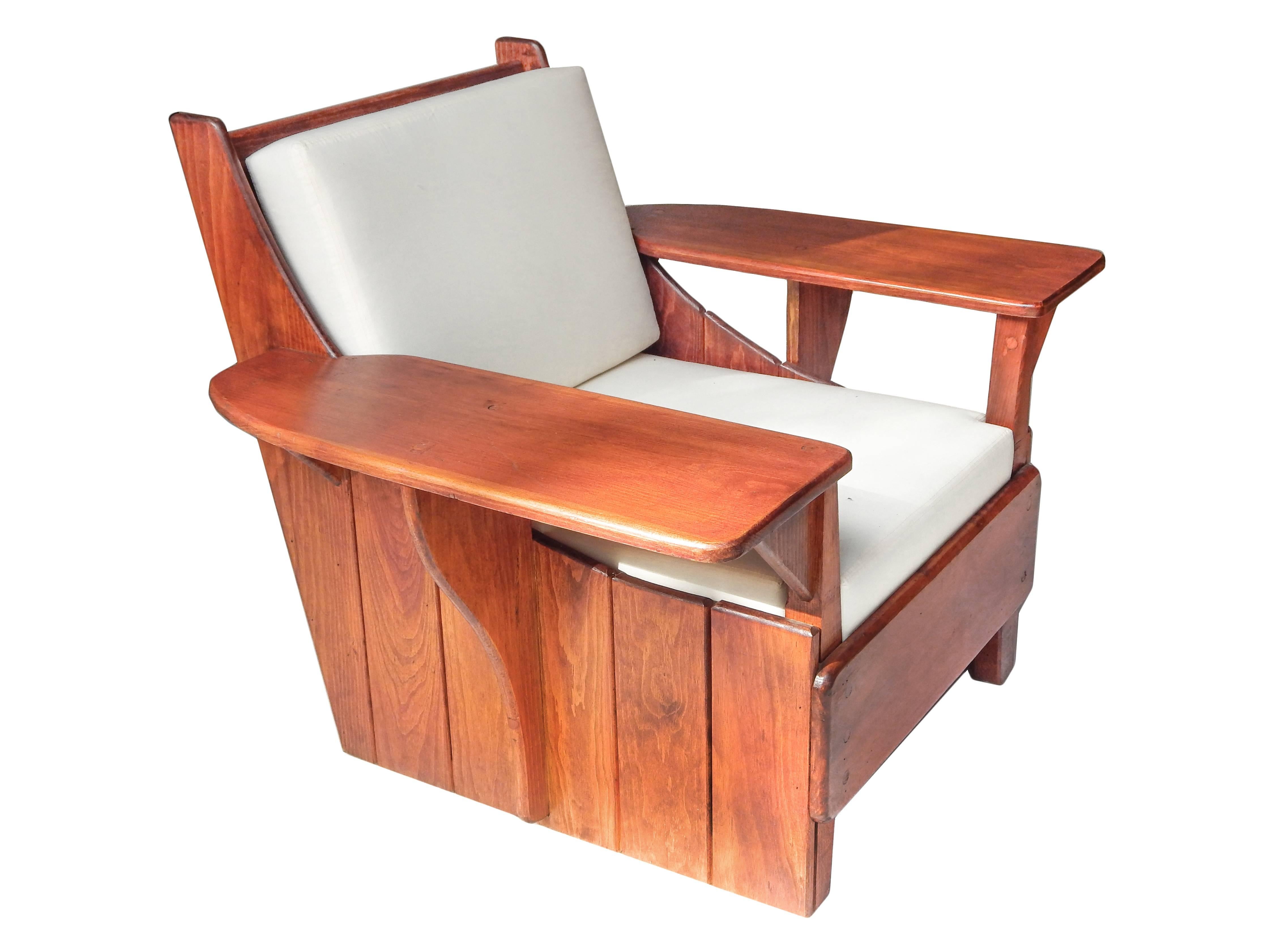 Rare Pair of Old Hickory Cabin Chairs 1