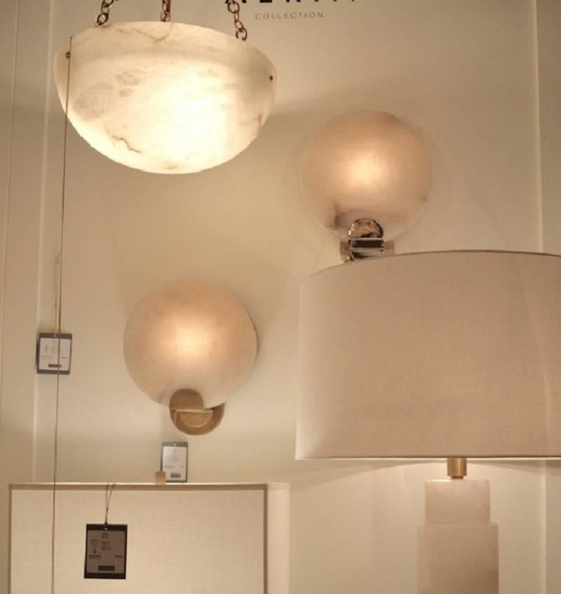 Round Alabaster Sconce In Good Condition For Sale In Bridgehampton, NY