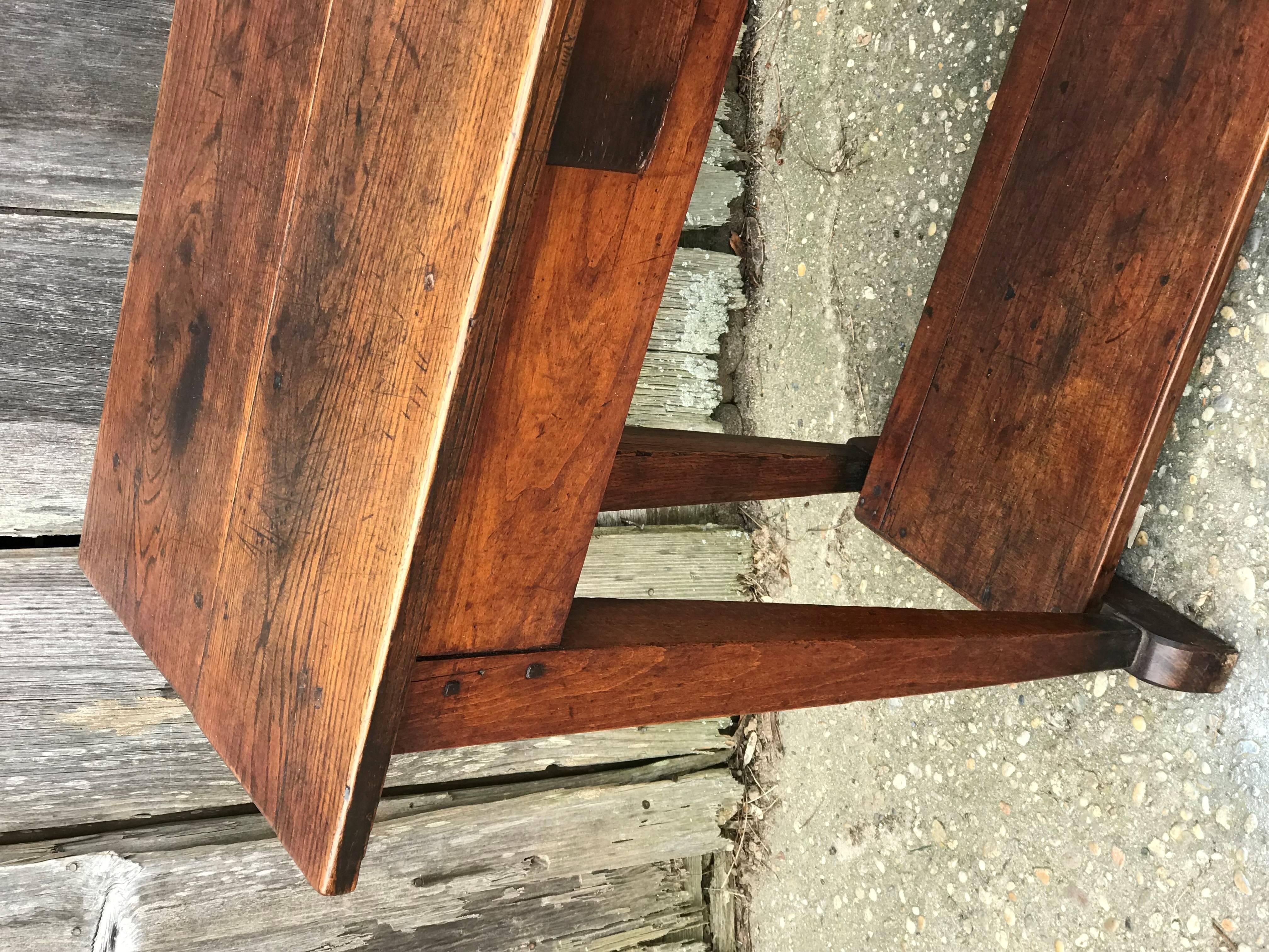 Small Console Table In Good Condition For Sale In Bridgehampton, NY