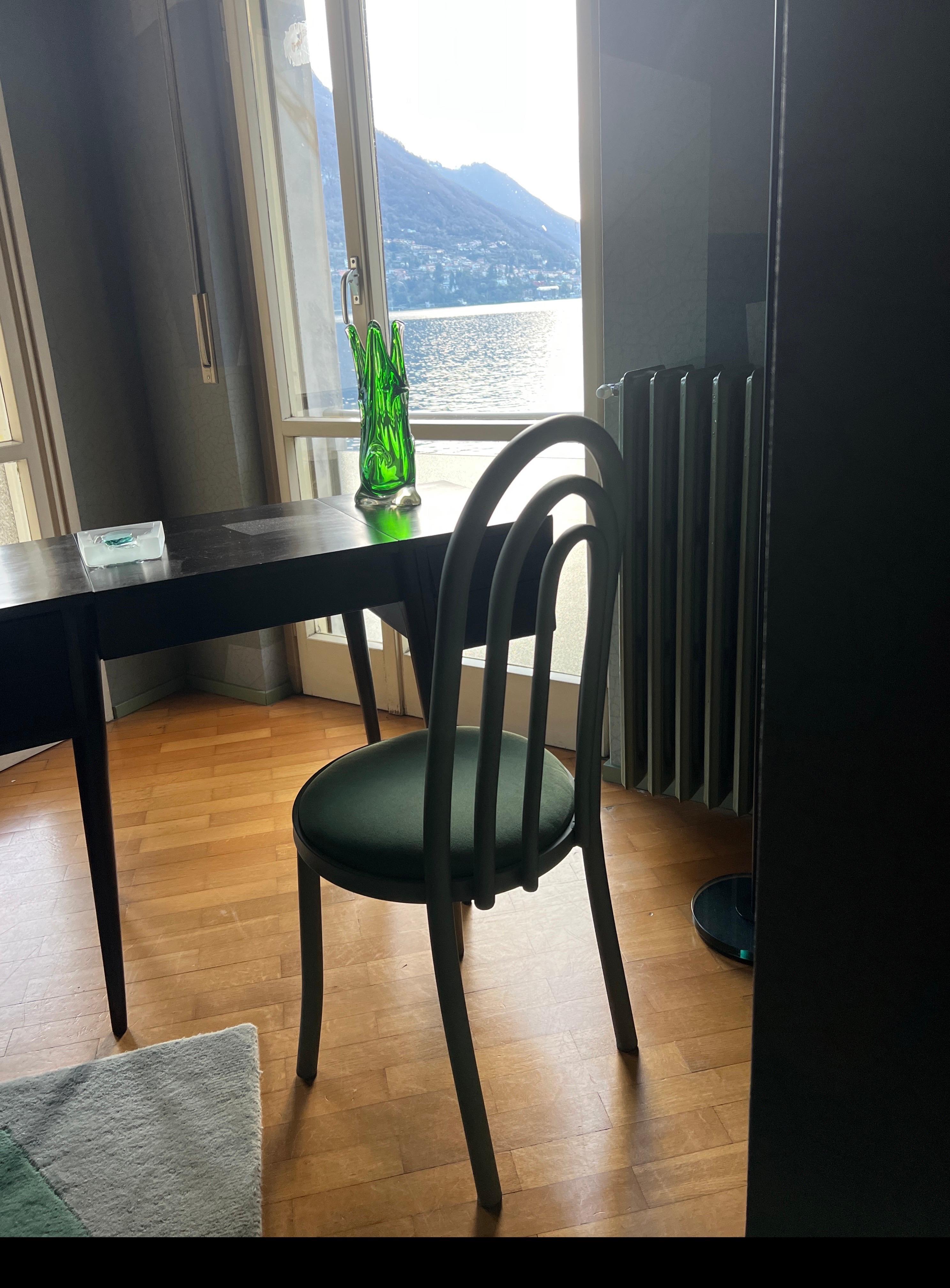 Chaise sculpturaleArches, pièce de collection italienne, style Memphis, salle à manger décorative en vente 6