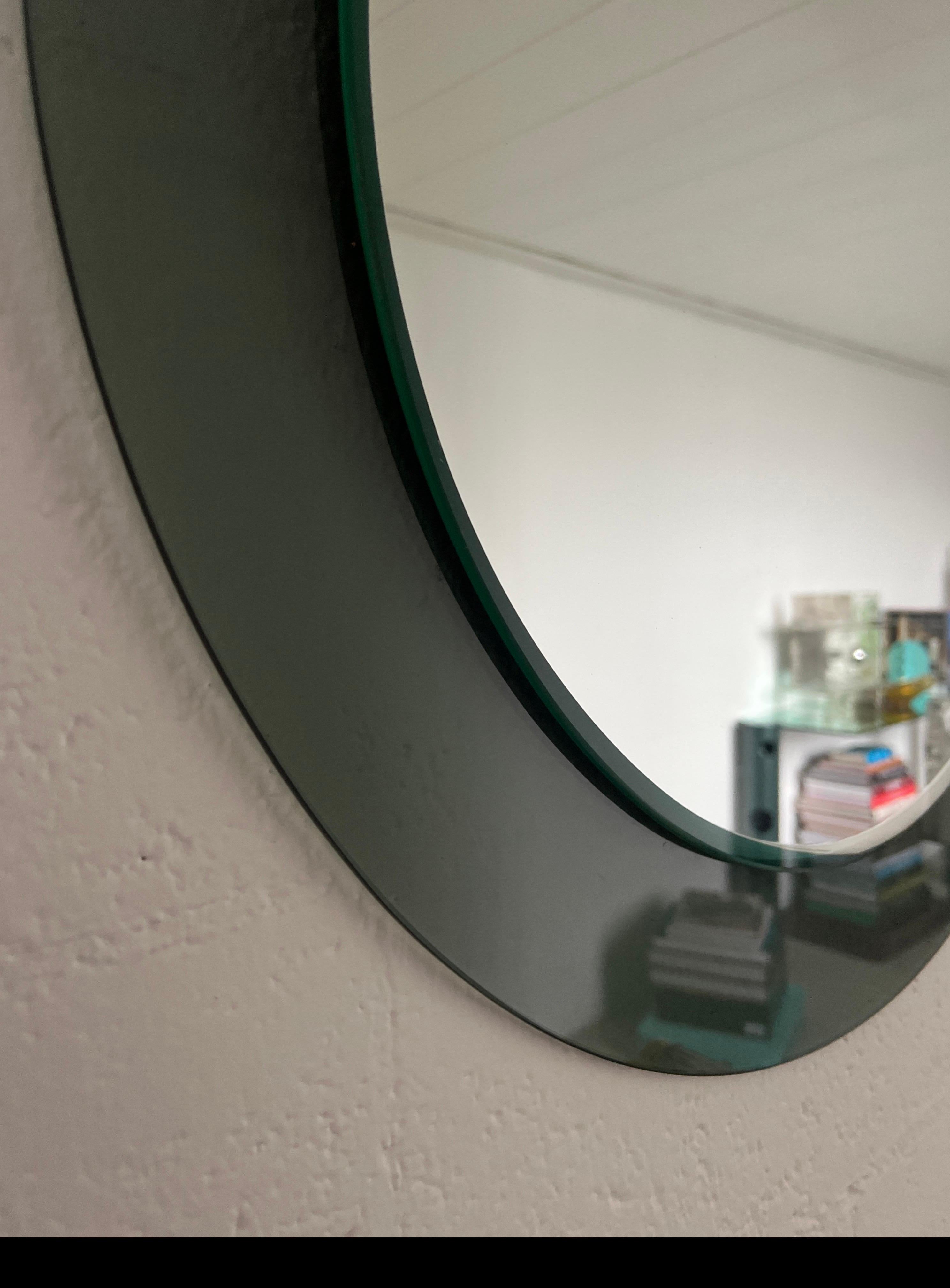 Miroir mural rond décoratif en verre fumé, pièce de collection italienne de l'ère spatiale en vente 5