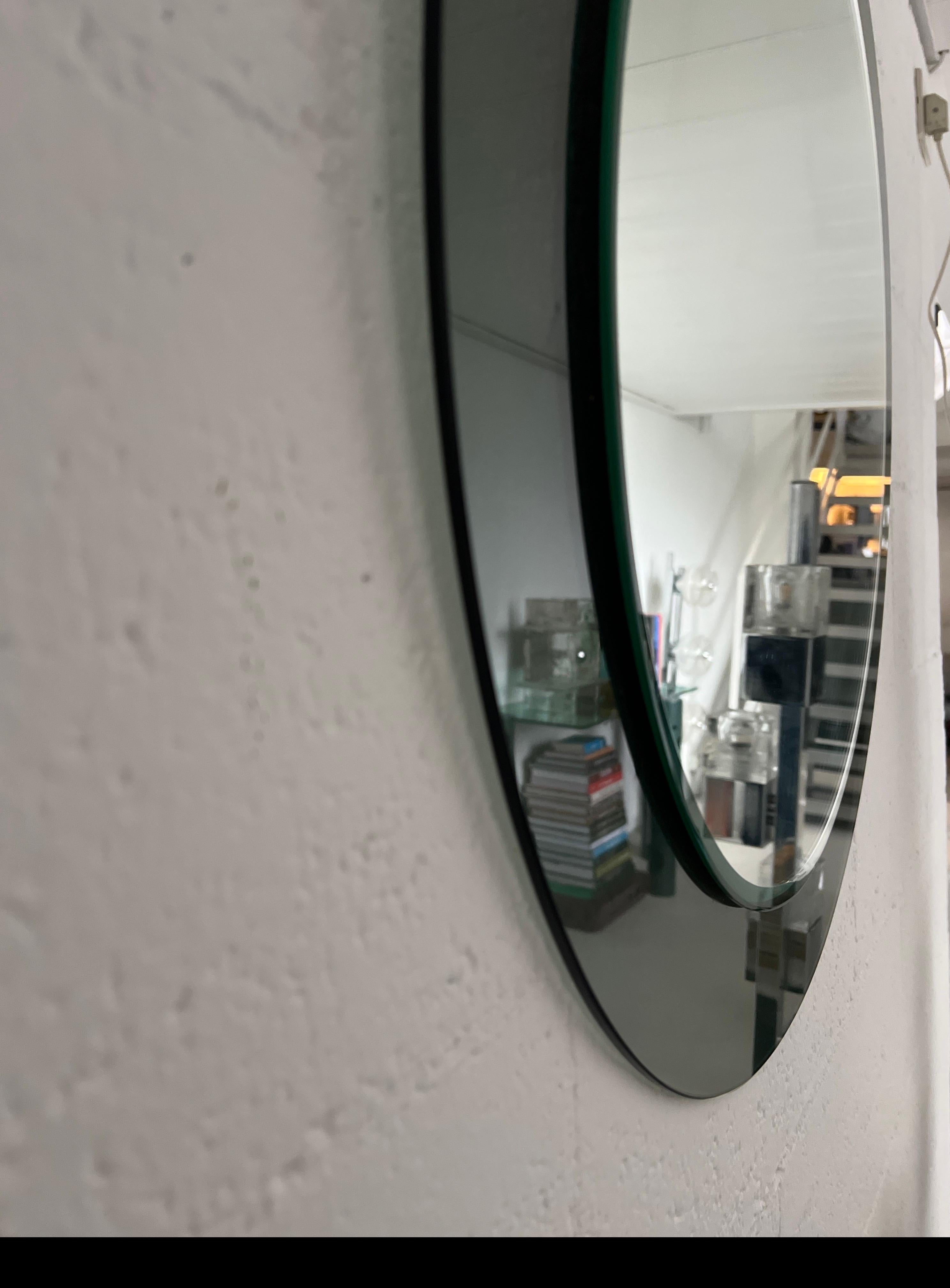 Miroir mural rond décoratif en verre fumé, pièce de collection italienne de l'ère spatiale en vente 6