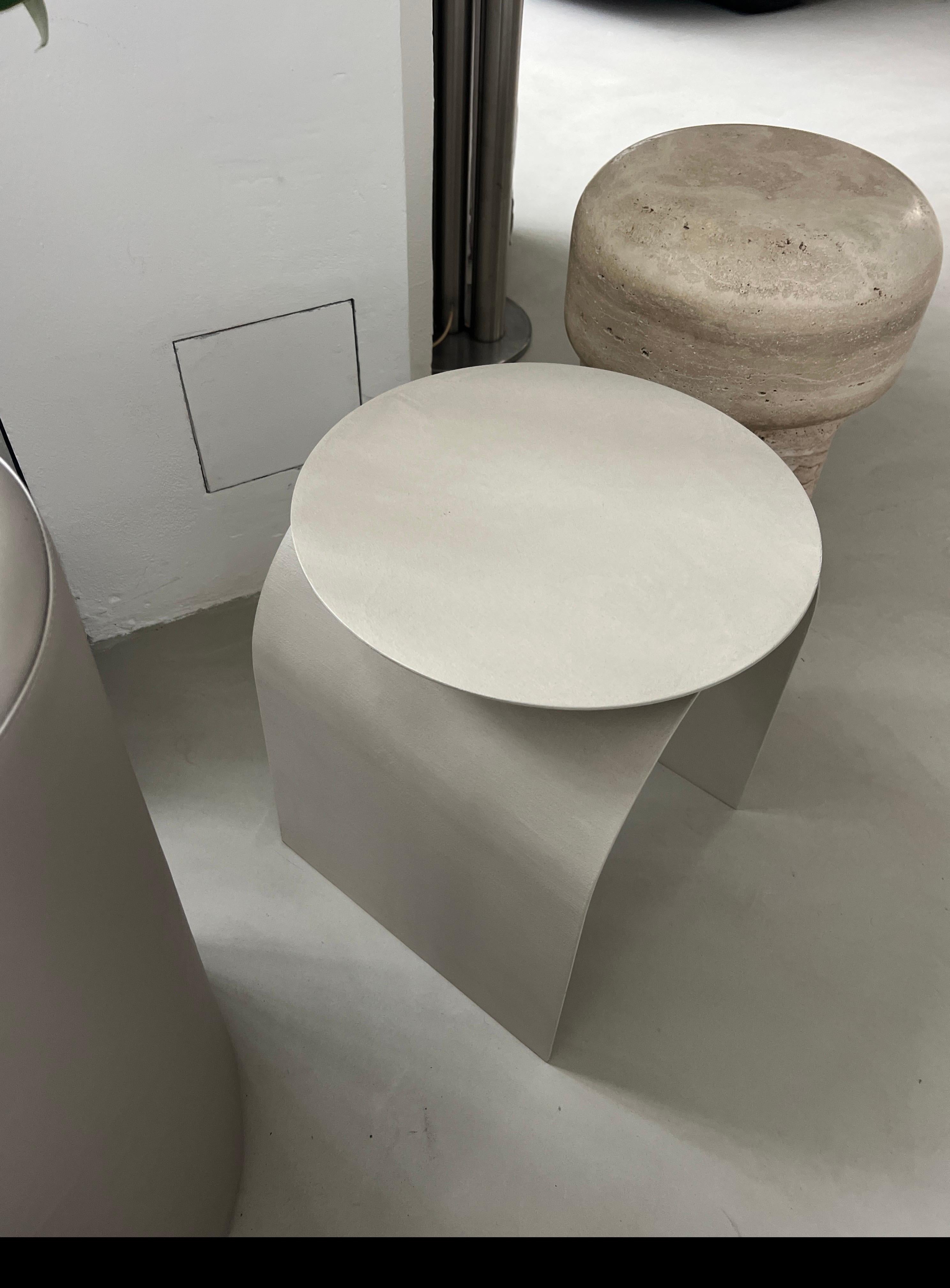 Tavolino scultoreo contemporaneo Spinzi Palladium, finitura organica Urban Wabi in vendita 4