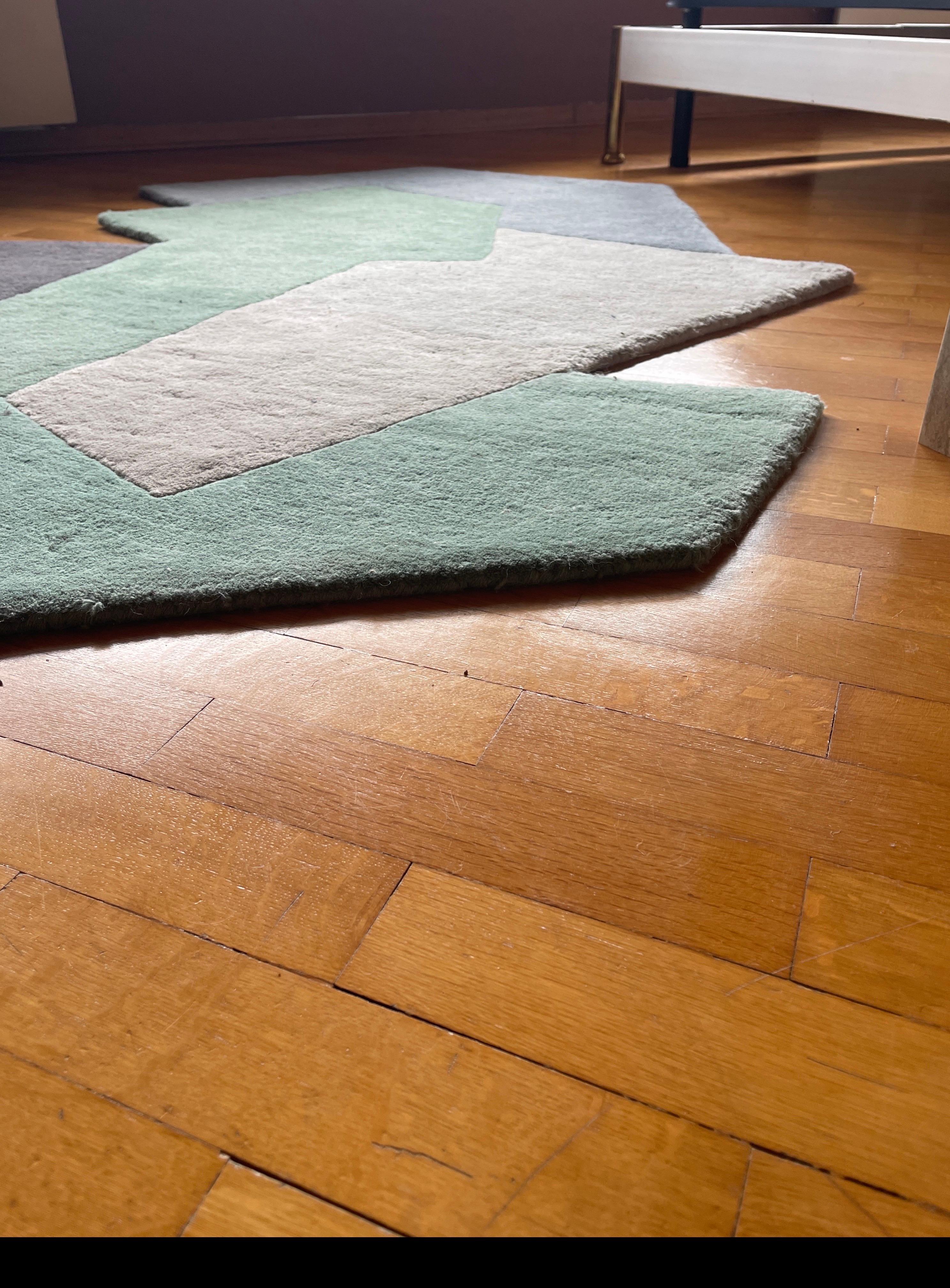21st Century Contemporary Colorful Geometric Rug, Hand Tufted Wool, Green Tones For Sale 4