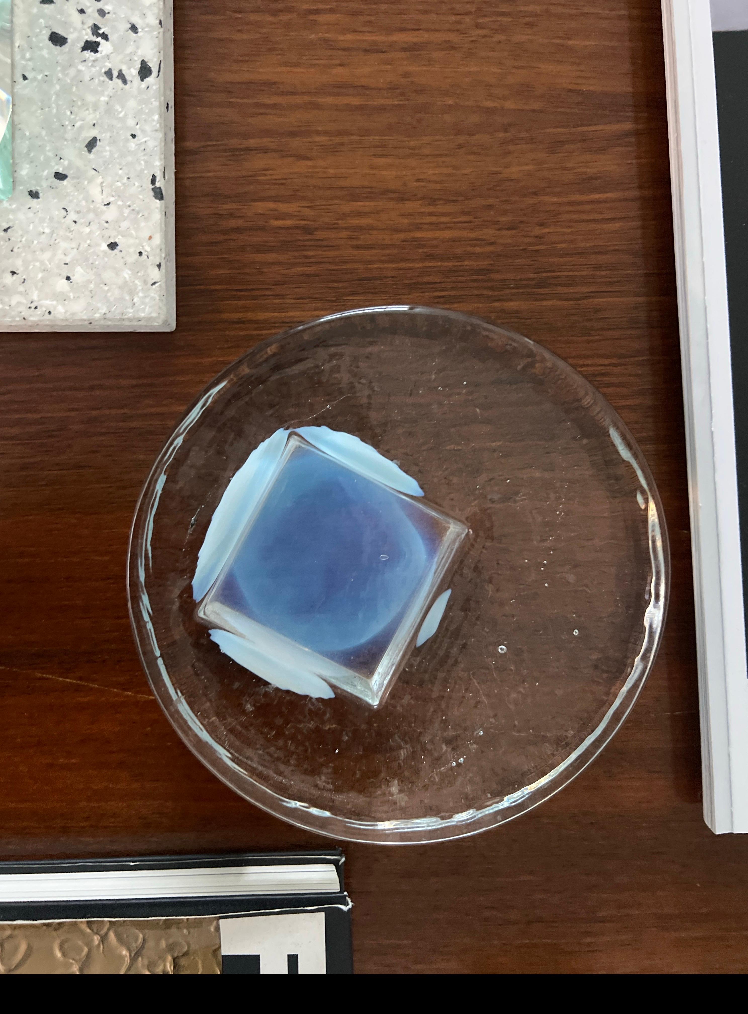 Aschenbecher aus Murano-Glas aus der Mitte des Jahrhunderts, mattiert, mit blauen Akzenten im Angebot 6