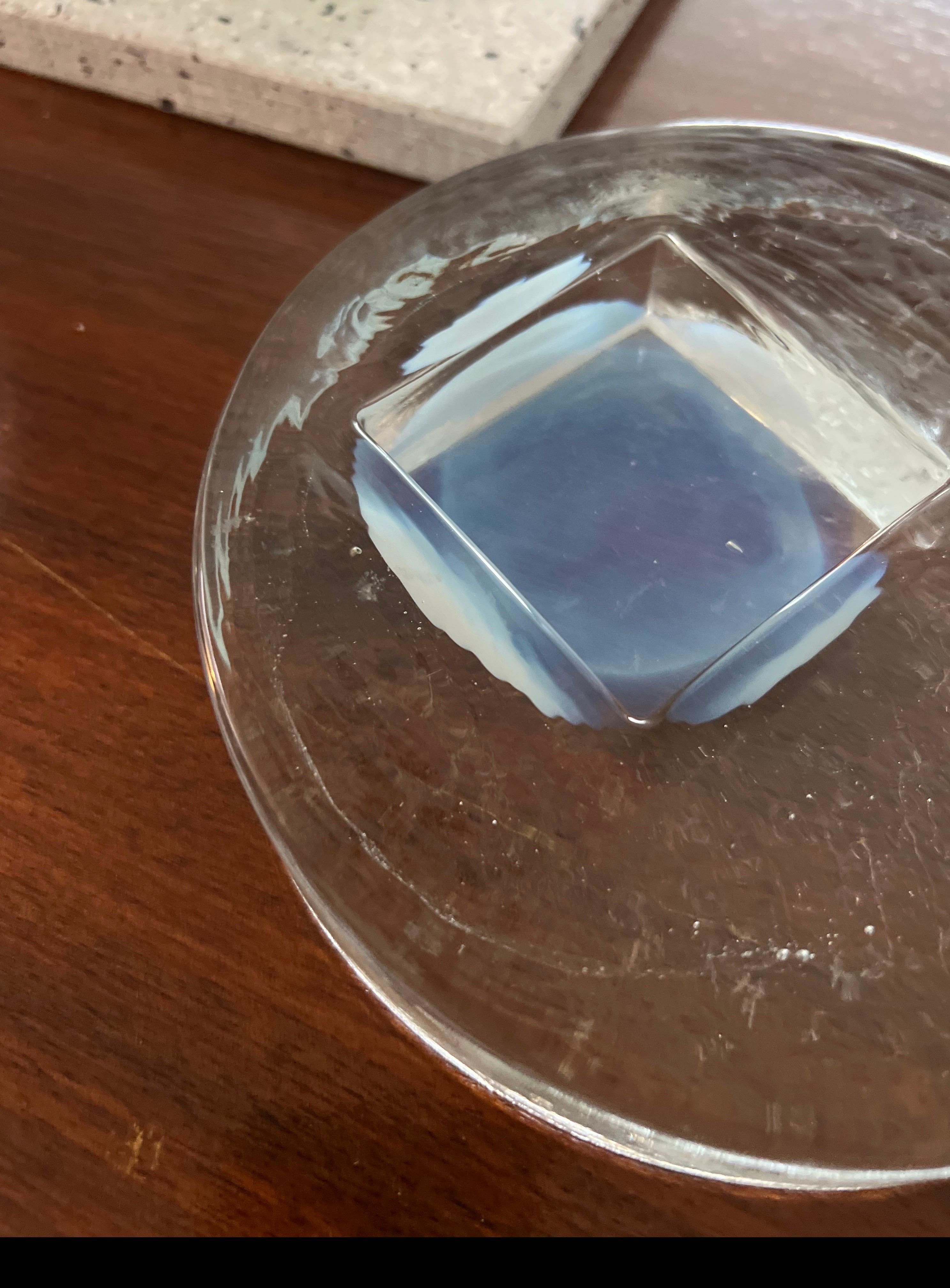 Aschenbecher aus Murano-Glas aus der Mitte des Jahrhunderts, mattiert, mit blauen Akzenten im Angebot 9
