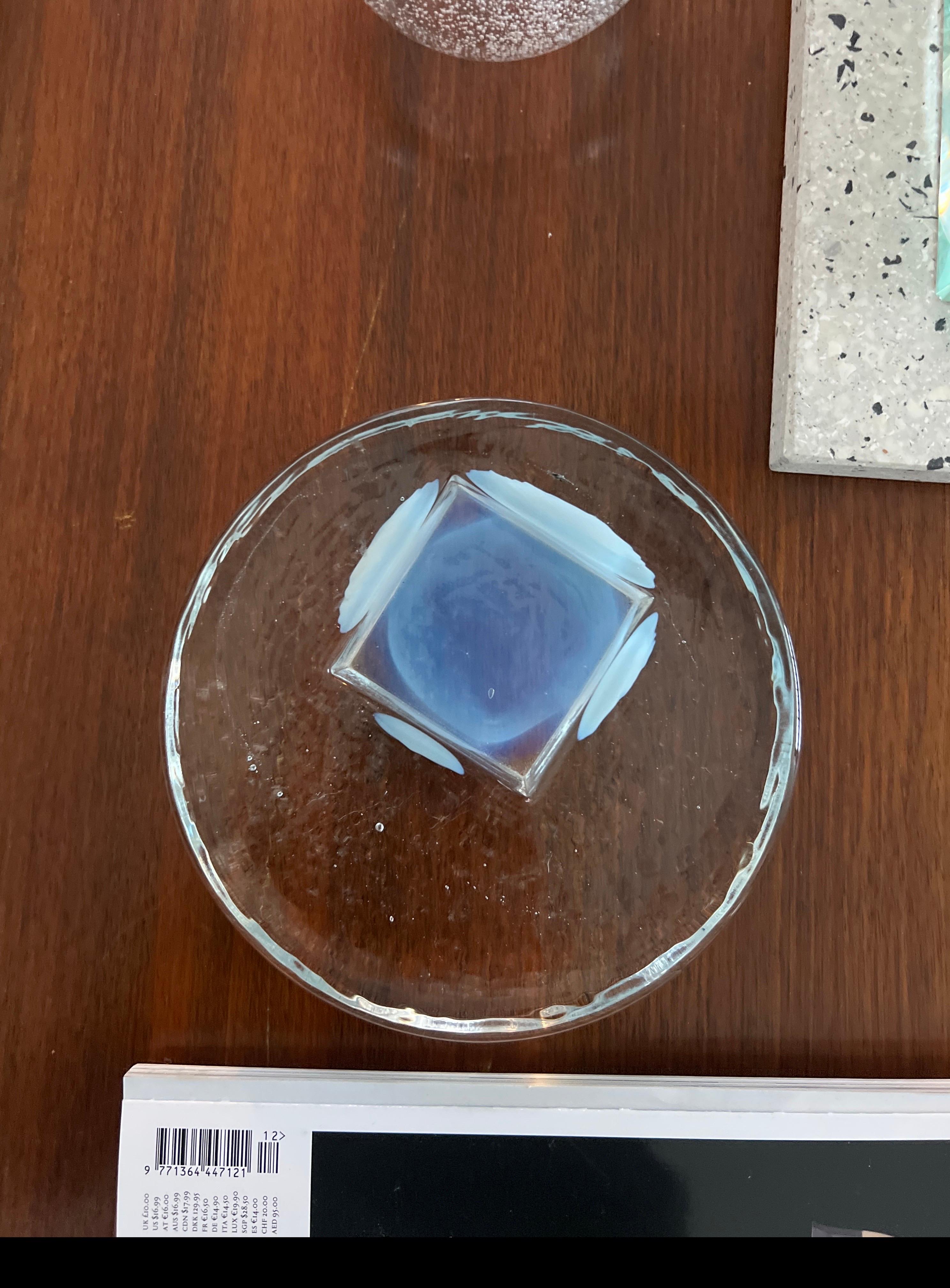 Aschenbecher aus Murano-Glas aus der Mitte des Jahrhunderts, mattiert, mit blauen Akzenten im Angebot 11
