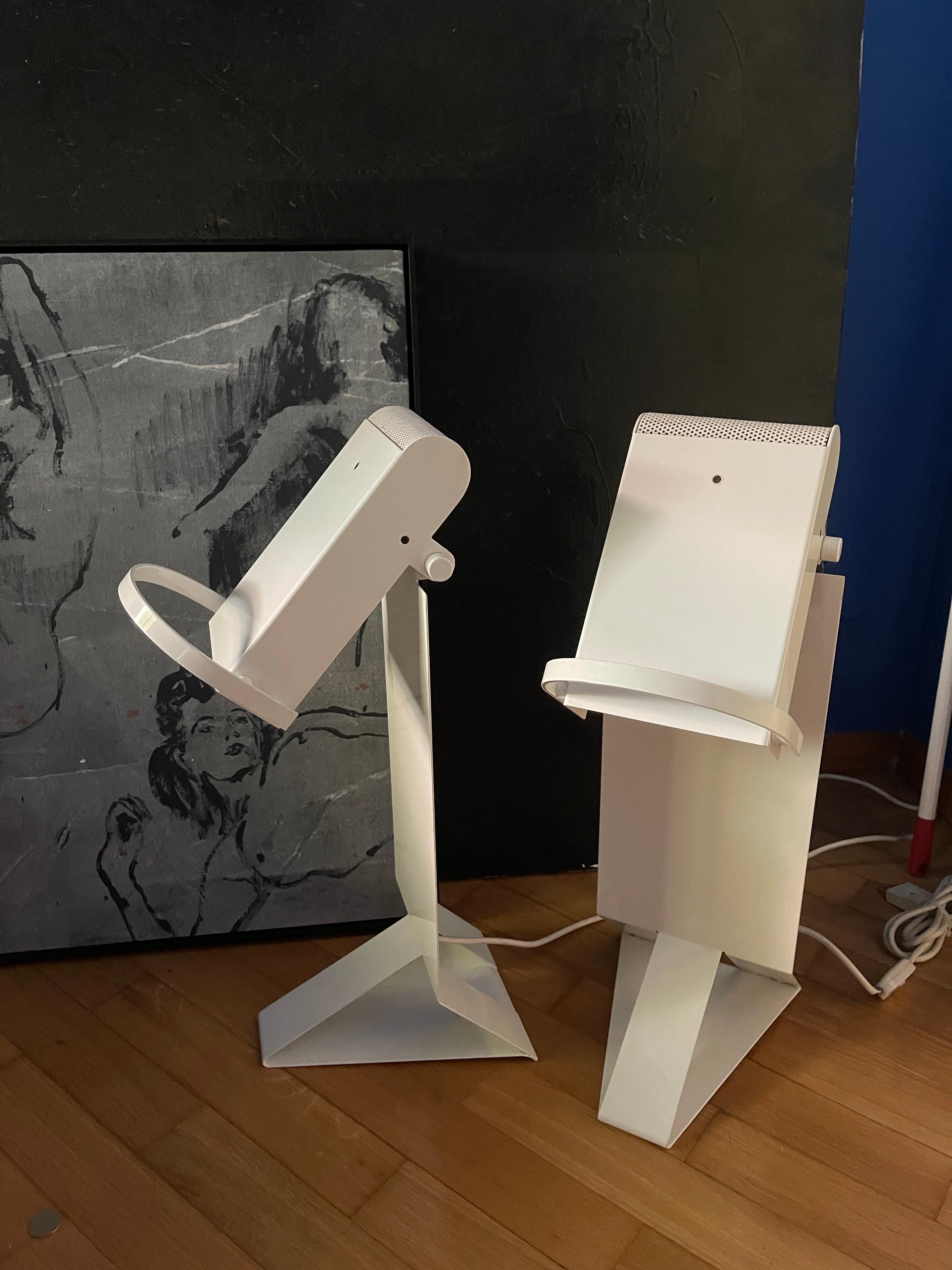 Pareja de Loft Postmoderno Italiano Vintage  Lámparas de mesa de metal en venta 2