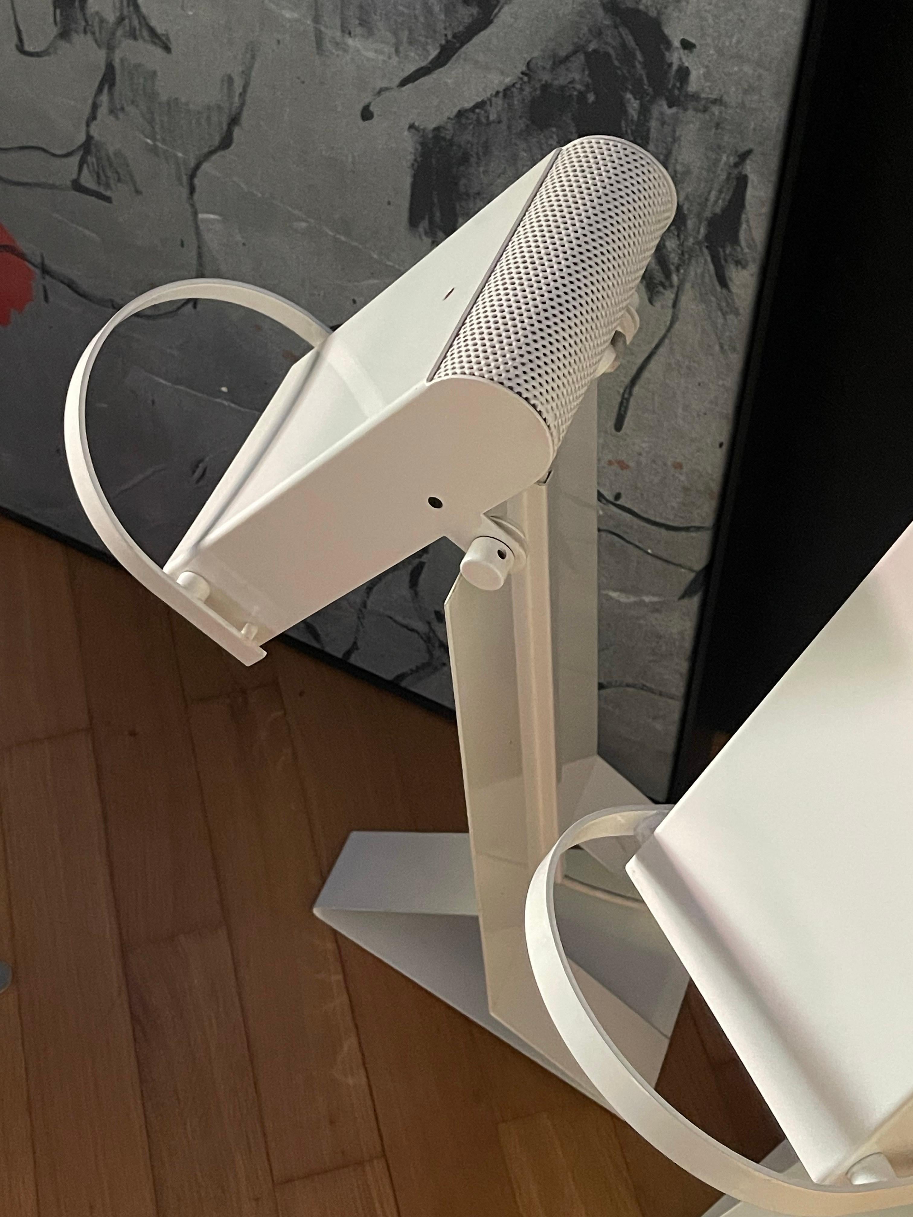Pareja de Loft Postmoderno Italiano Vintage  Lámparas de mesa de metal en venta 5