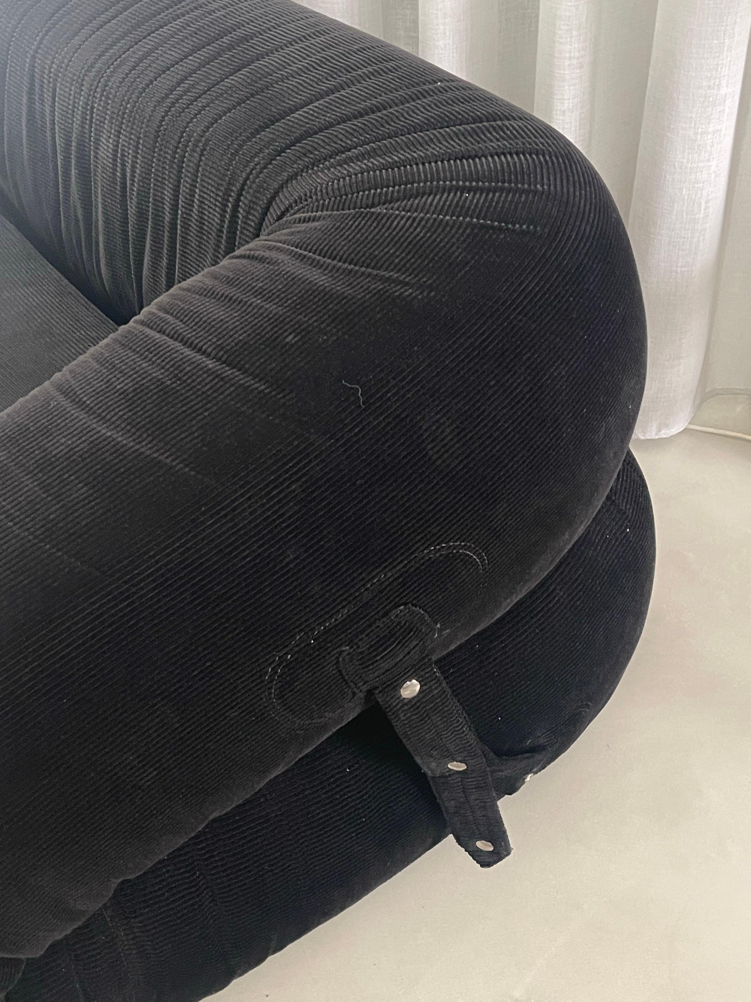 Sammlerstücke Anfibio-Sofabett, schwarzes Samt-Loungesessel, Italienisches Space Age im Angebot 9