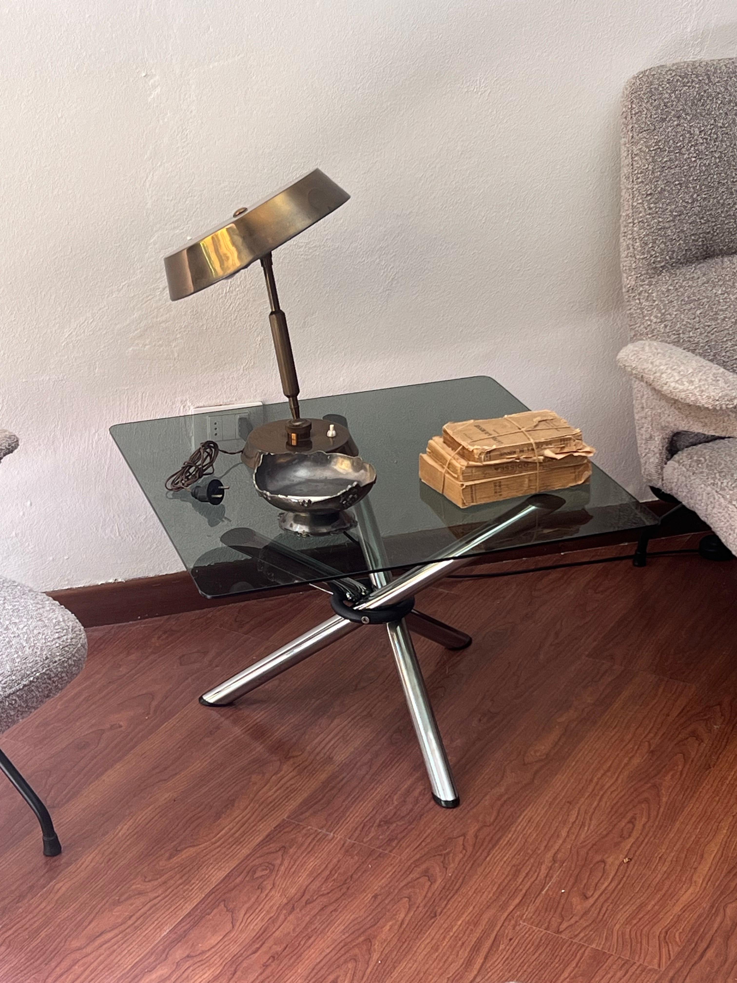 Table basse pliable vintage, métal tubulaire chromé et verre fumé en vente 2