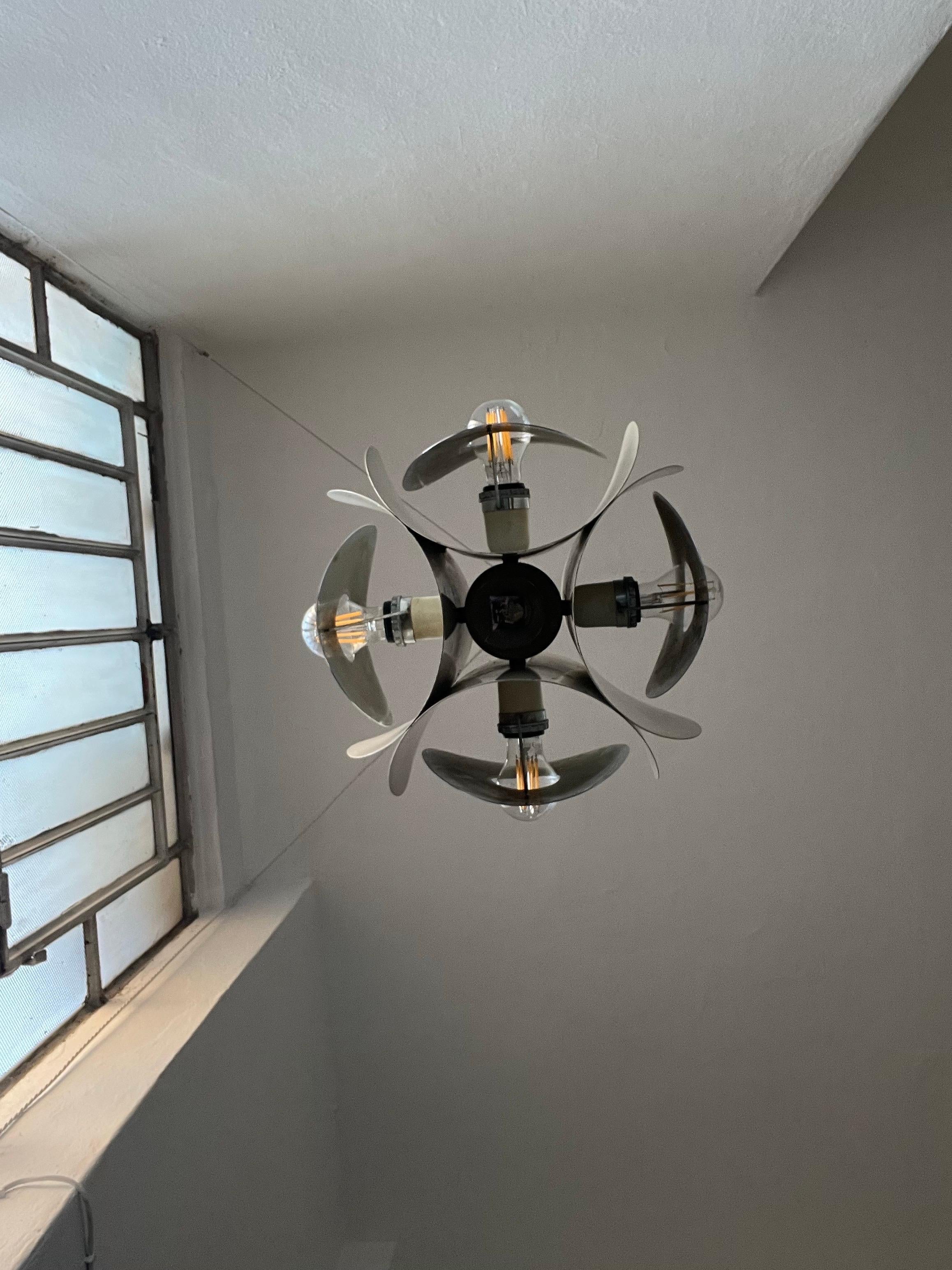 Vintage A Space Age-Anhänger  in weißem Stahl und Chrom, 1970er Jahre Italienisch im Angebot 15