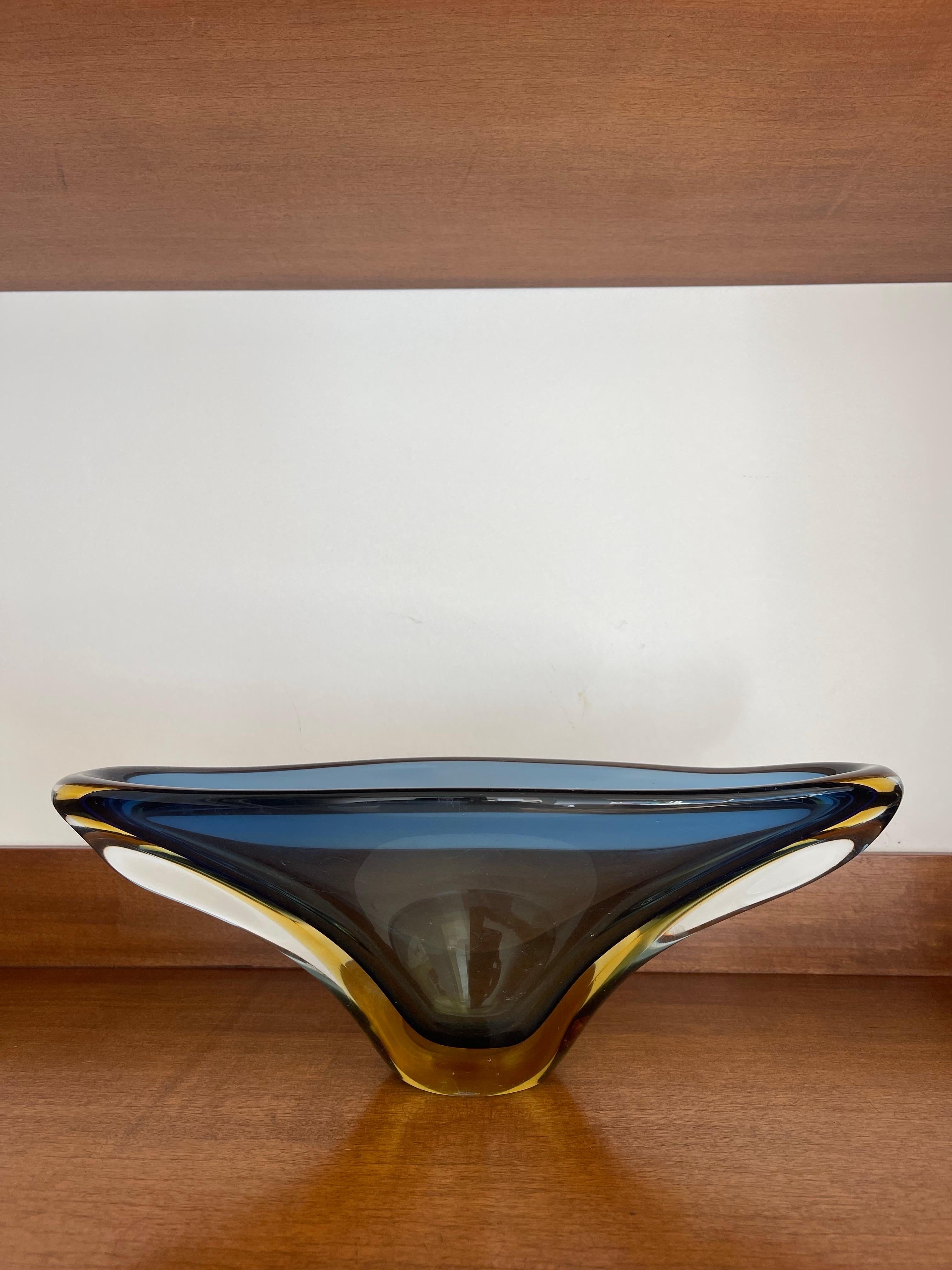 Grand bol Murano bleu et jaune Sommerso, style Flavio Poli en vente 2