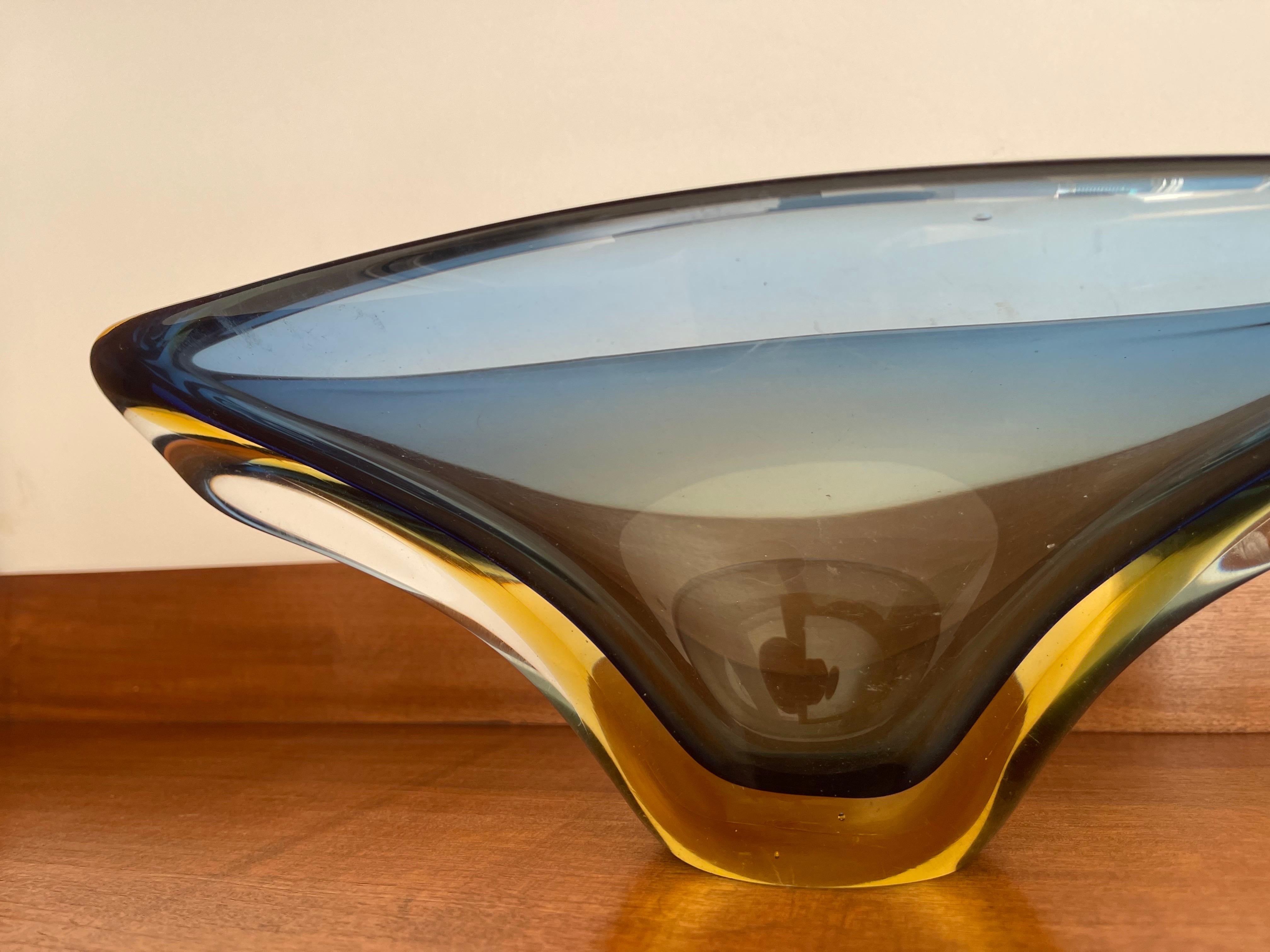 Grand bol Murano bleu et jaune Sommerso, style Flavio Poli en vente 6