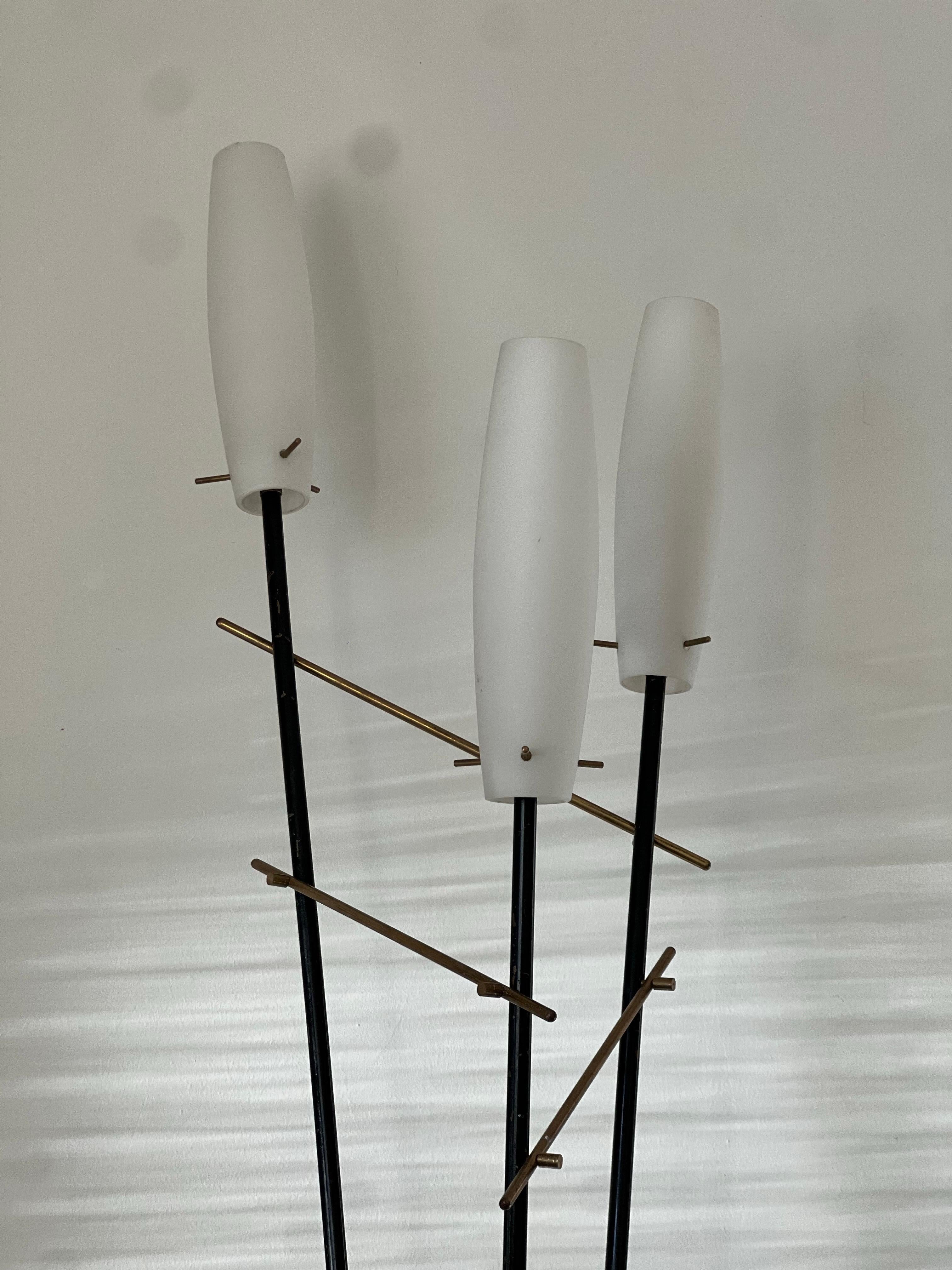 Lámpara de pie italiana de los años 50 , estilo italiano moderno de mediados de siglo en venta 2