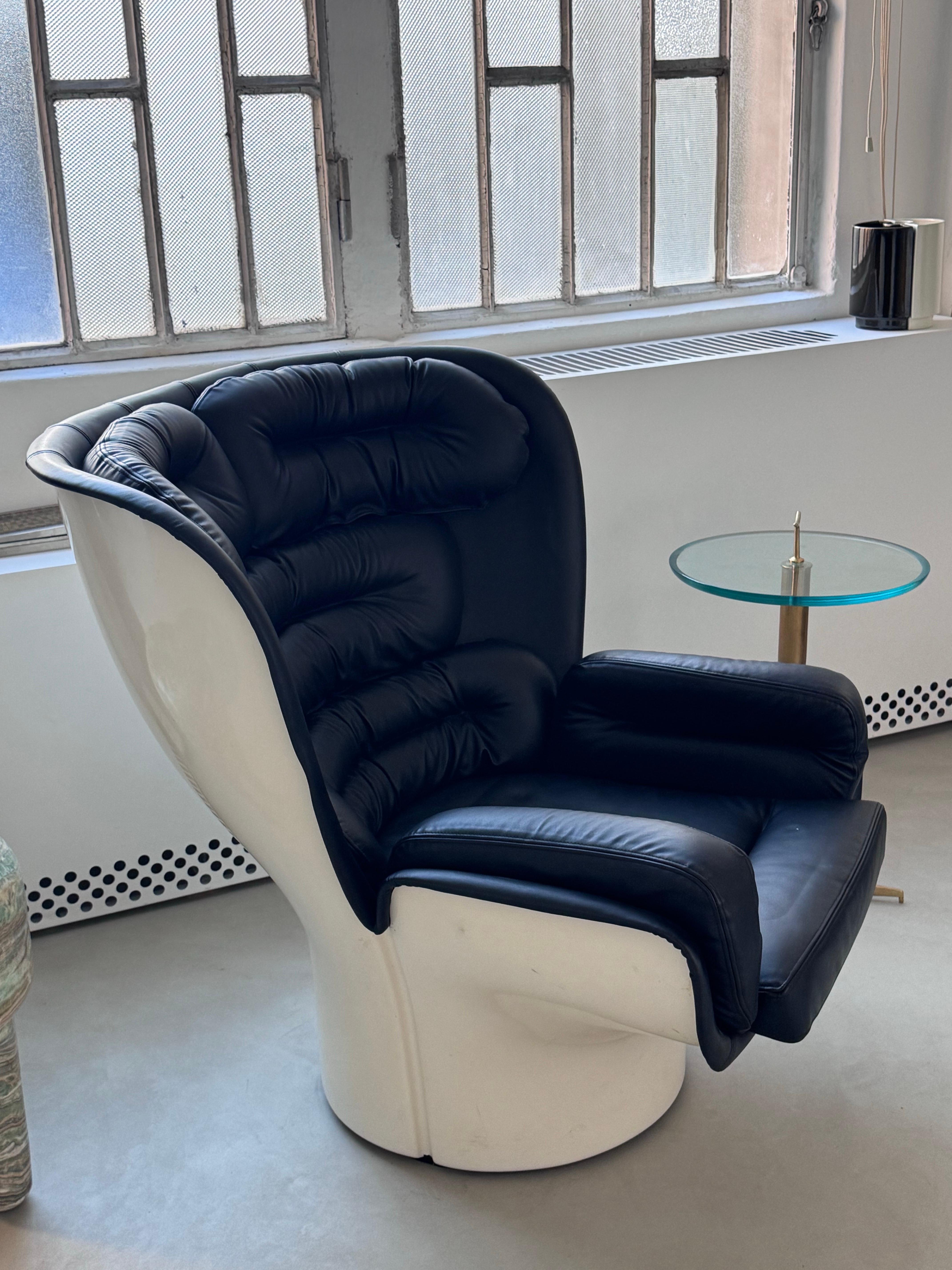Vintage iconic Joe Colombo Elda armchair, Italian Space Age 1960s, Black Leather For Sale
