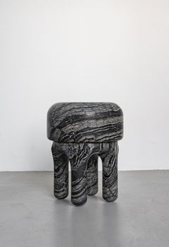 Sgabello scultoreo in marmo di Spinzi Milano, ''Medusa'' - ''Medusa''