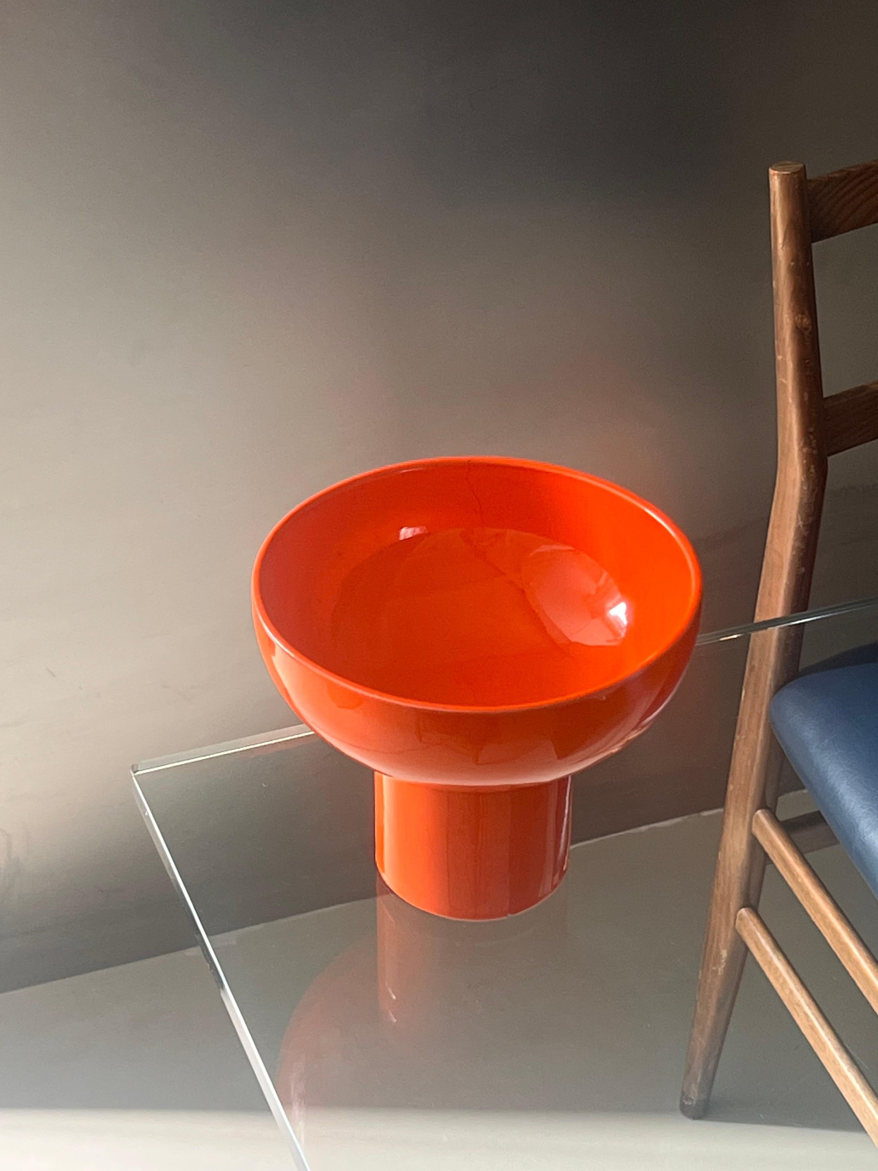 Organico moderno Vaso scultura in ceramica di Gabbianelli realizzato in Italia negli anni '60, accento da libreria in vendita