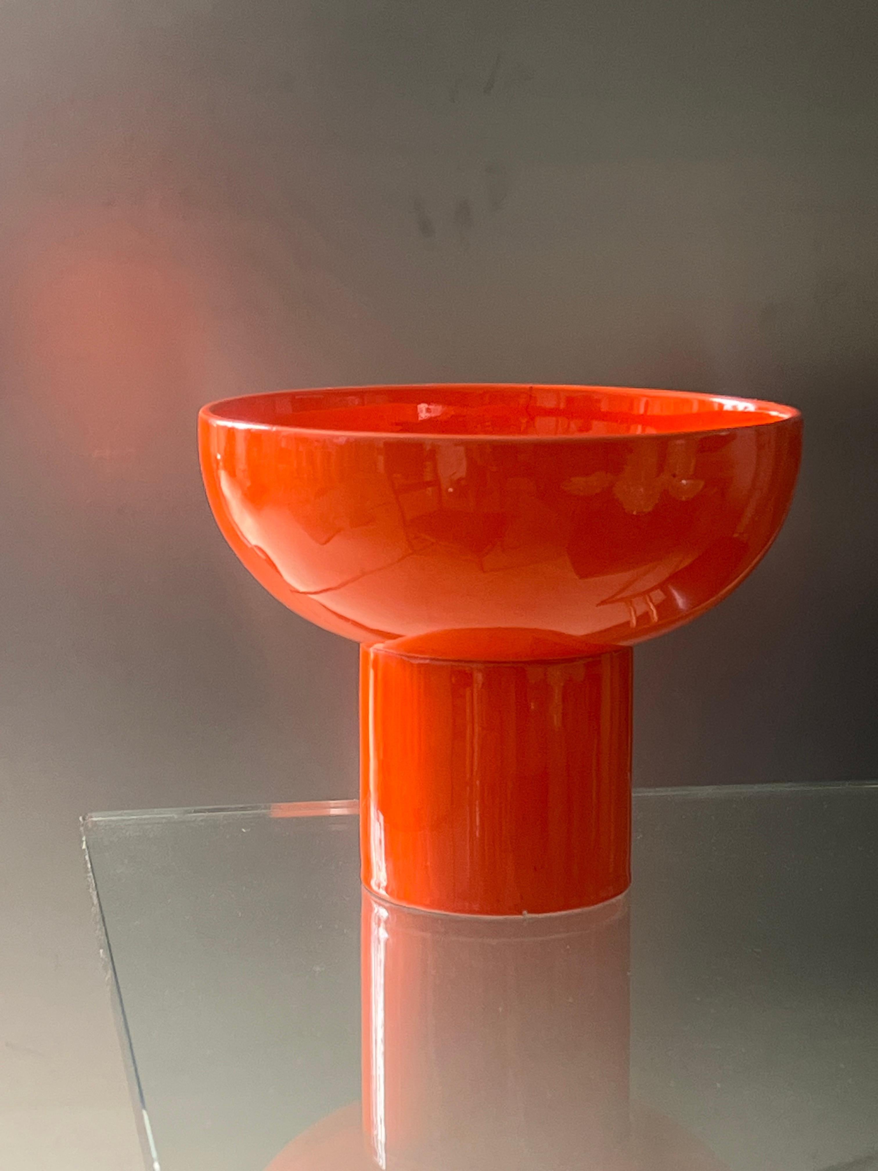 Metà XX secolo Vaso scultura in ceramica di Gabbianelli realizzato in Italia negli anni '60, accento da libreria in vendita