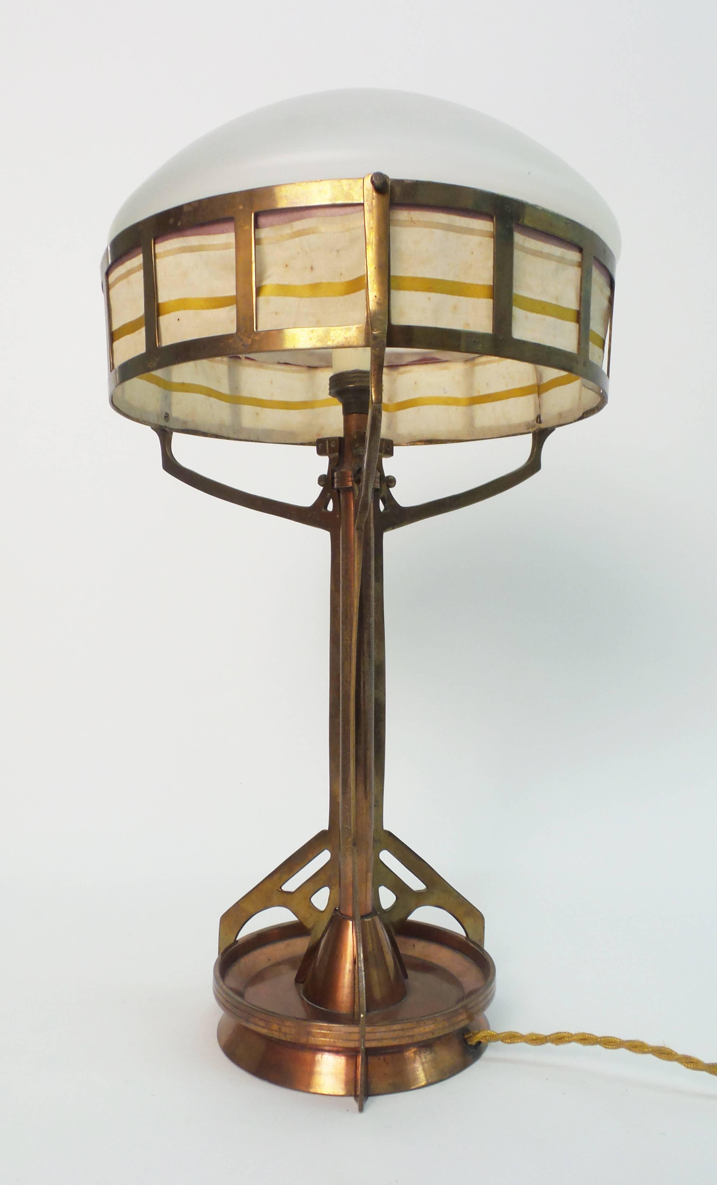 Jugendstil Period Table Lamp In Excellent Condition For Sale In Long Island City, NY